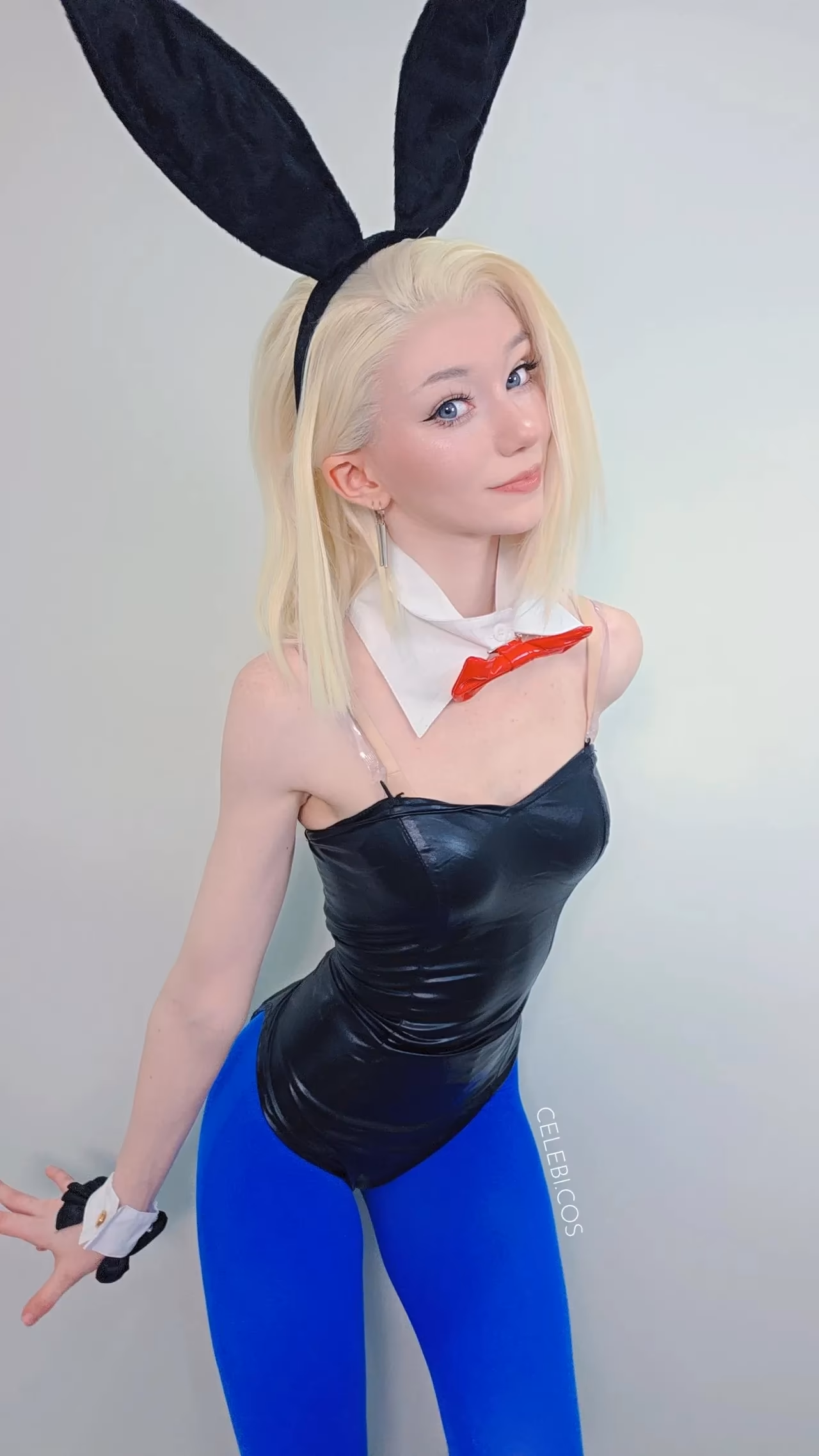 Celebi Cosplays as Android 18 — cosplay photo 7 of 14
