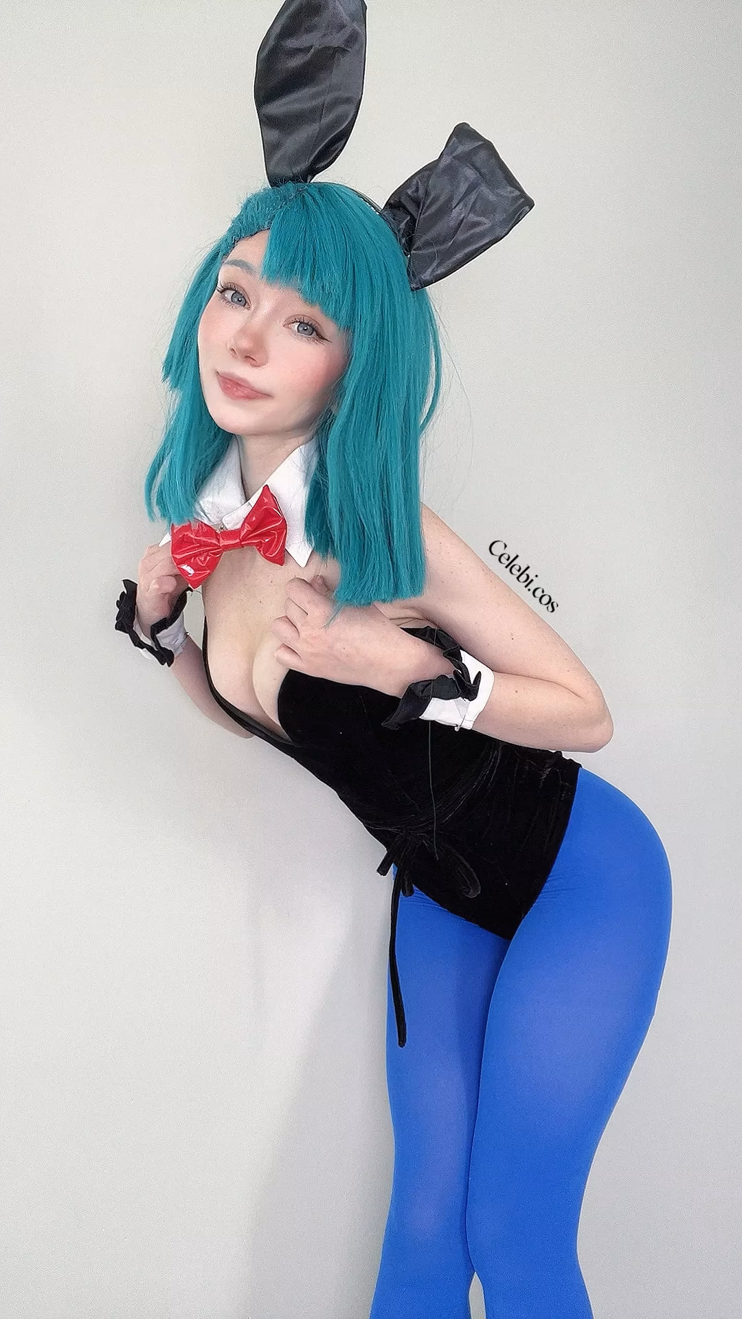 Celebi Cosplays as Bulma — cosplay photo 10 of 14