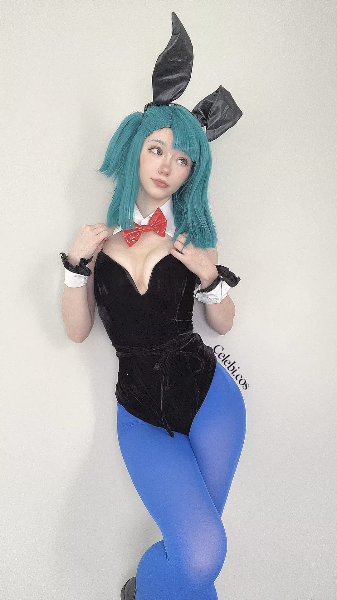 Celebi Cosplays as Bulma — cosplay photo 6 of 14