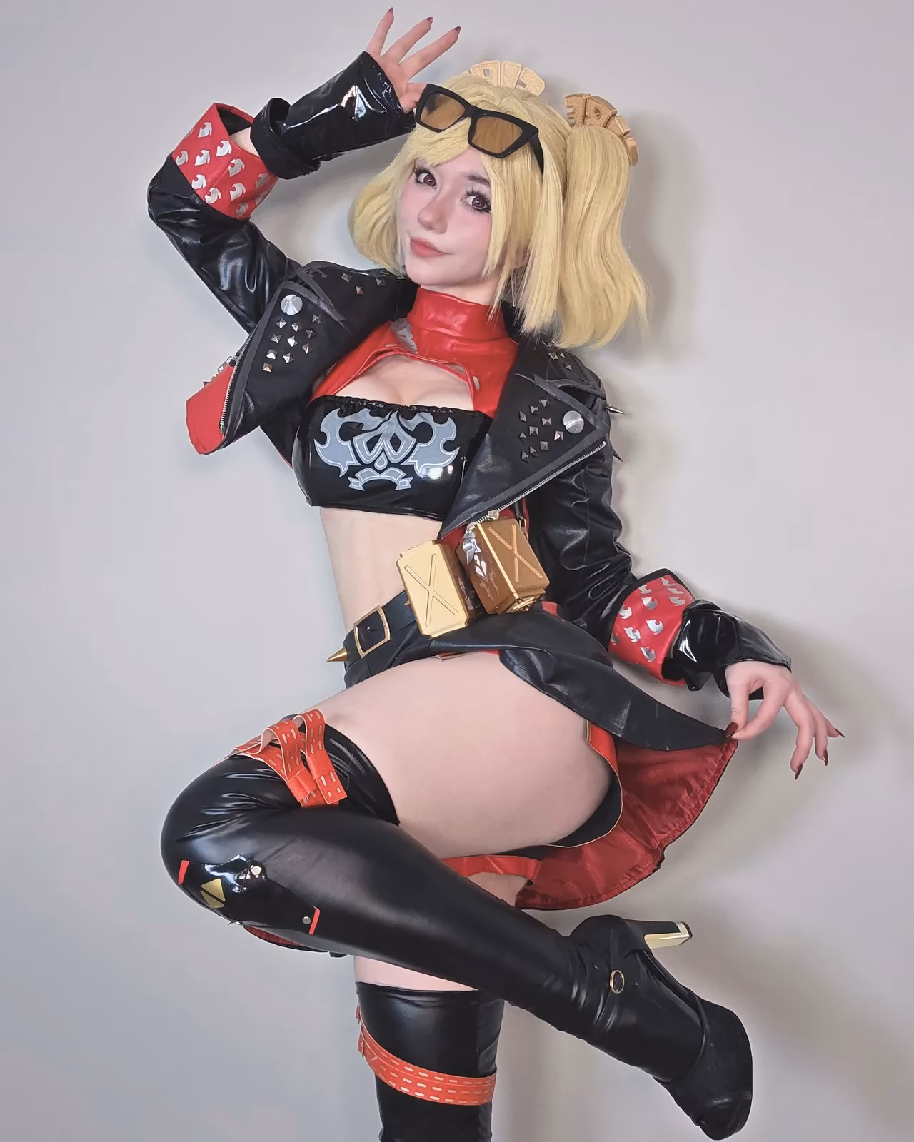 Celebi Cosplays as Burnice White — cosplay photo 13 of 21