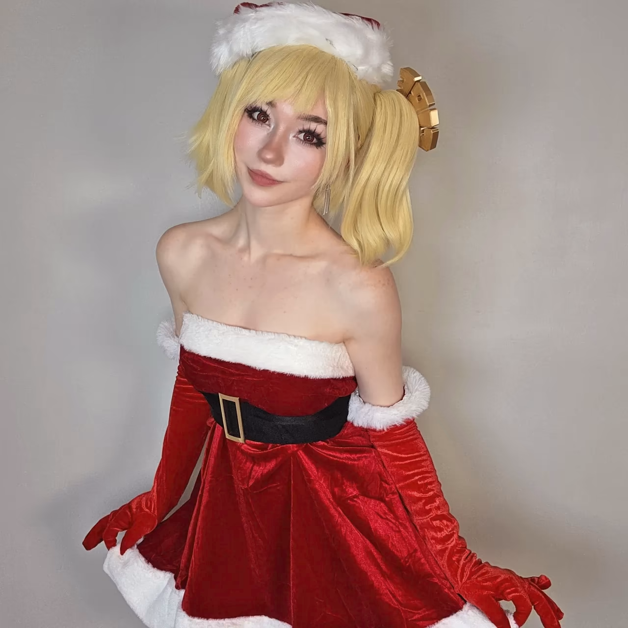 Celebi Cosplays as Burnice White — cosplay photo 15 of 22
