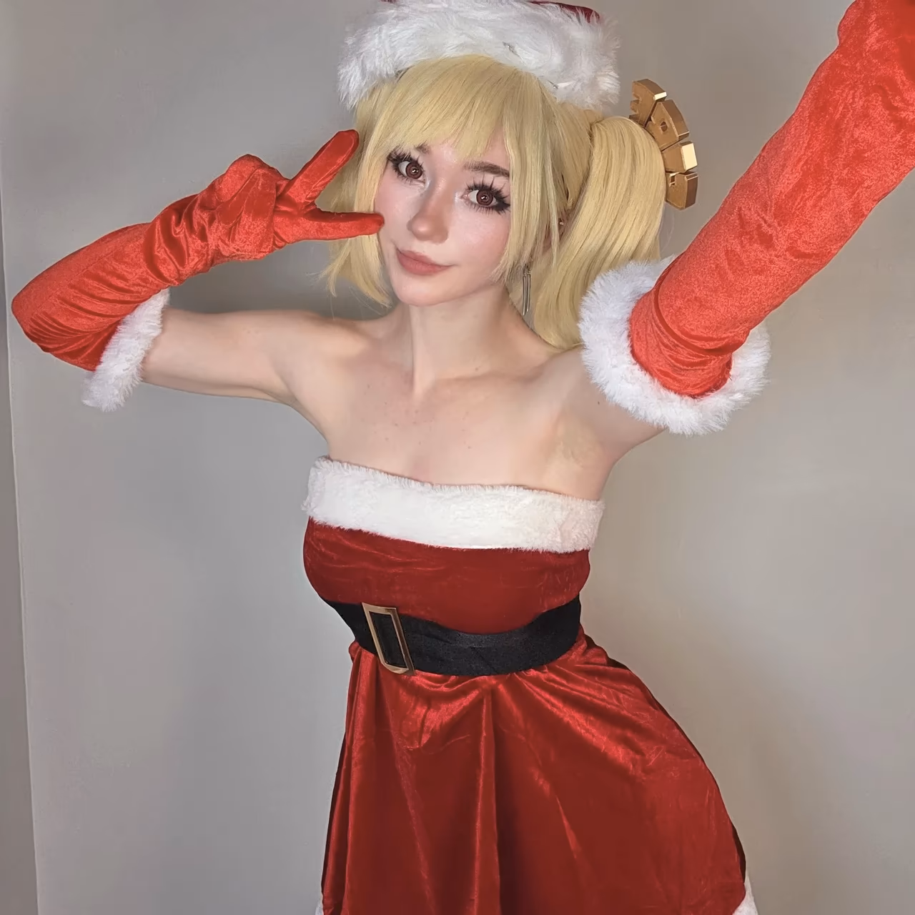 Celebi Cosplays as Burnice White — cosplay photo 16 of 22