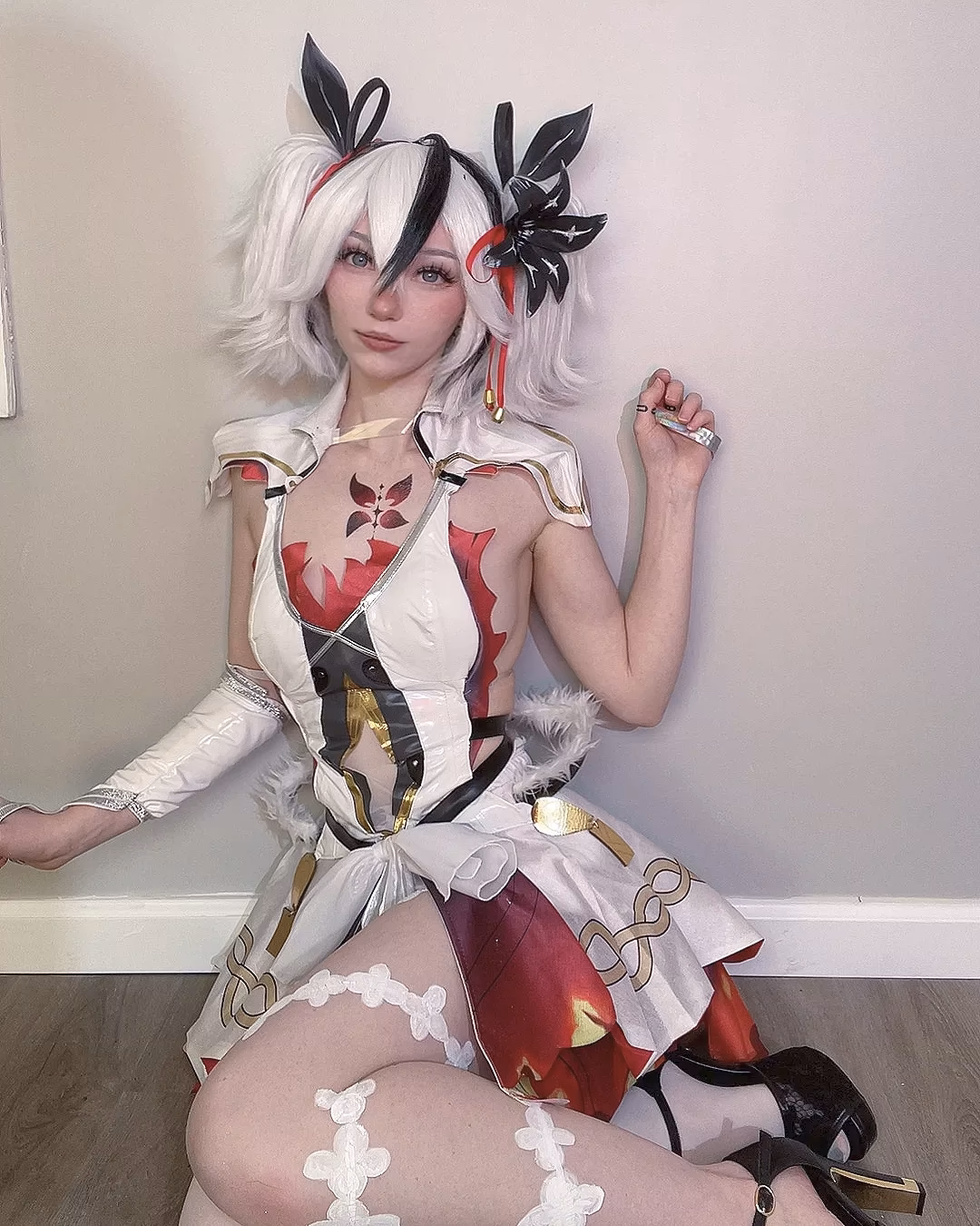 Celebi Cosplays as Camellya — cosplay photo 14 of 16