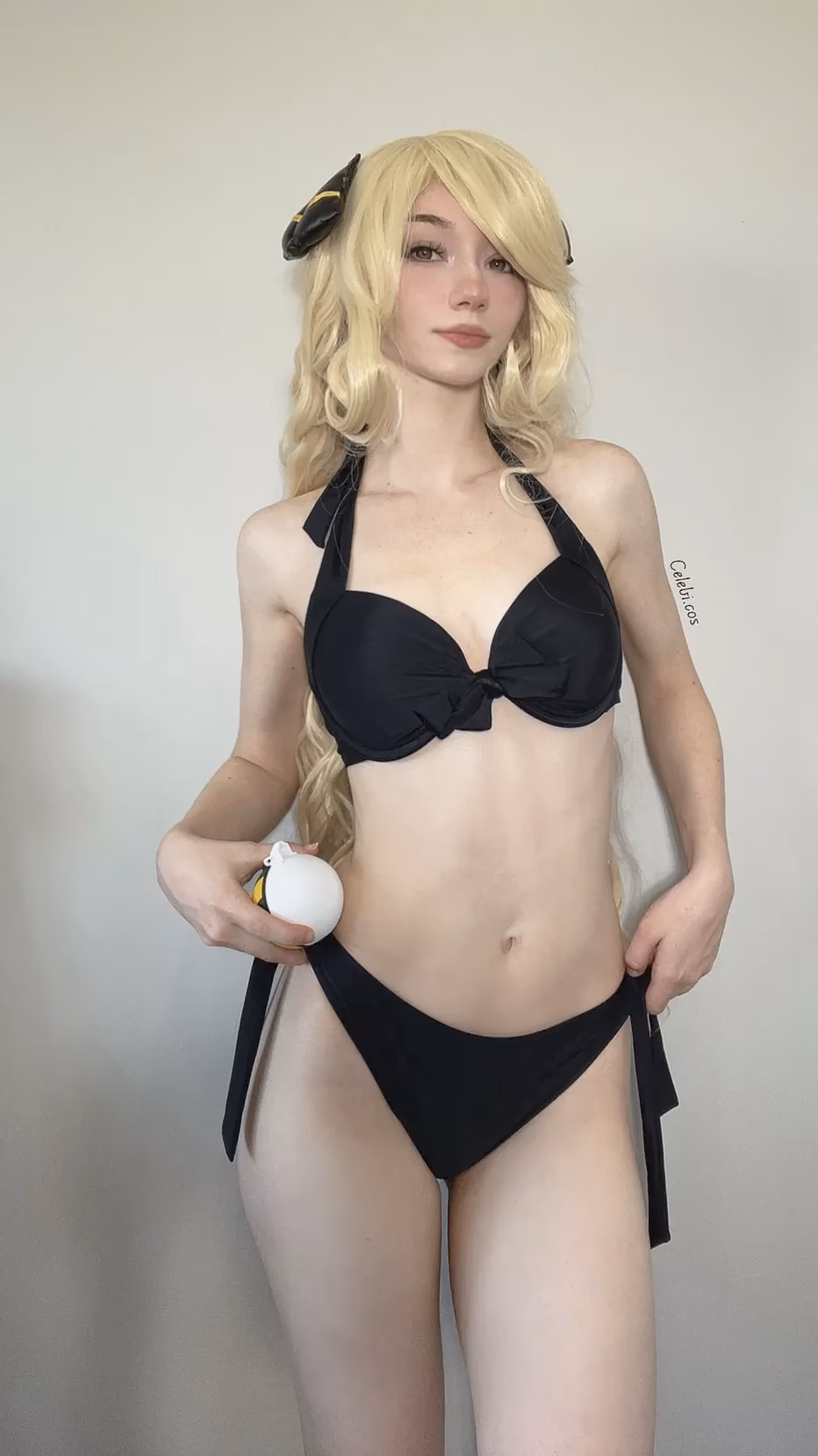 Celebi Cosplays as Cynthia — cosplay photo 9 of 16