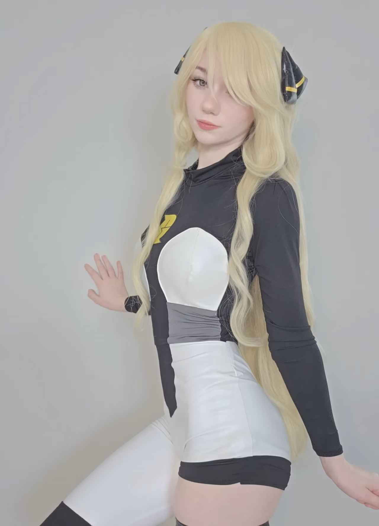Celebi Cosplays as Cynthia — cosplay photo 10 of 17