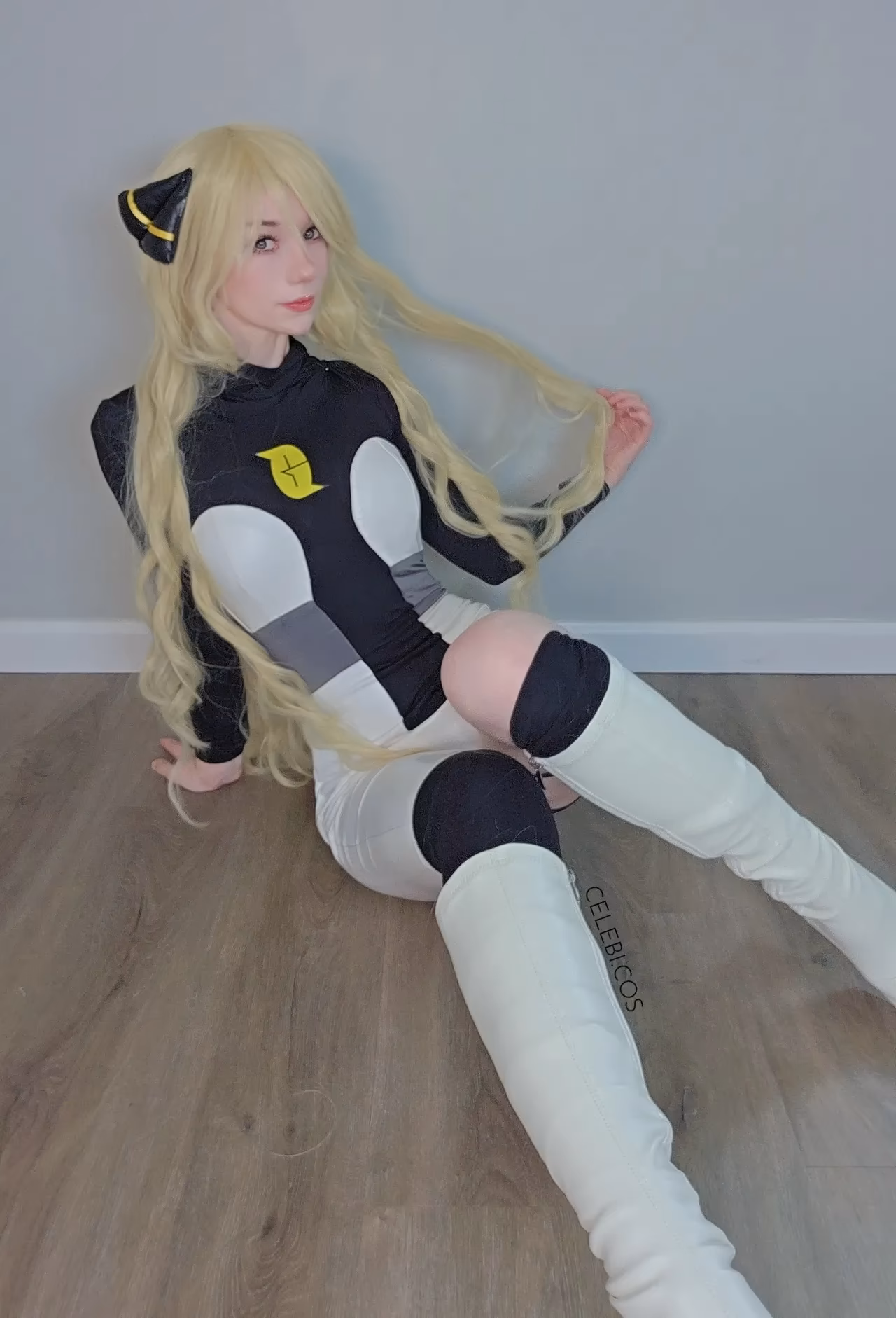 Celebi Cosplays as Cynthia — cosplay photo 4 of 17