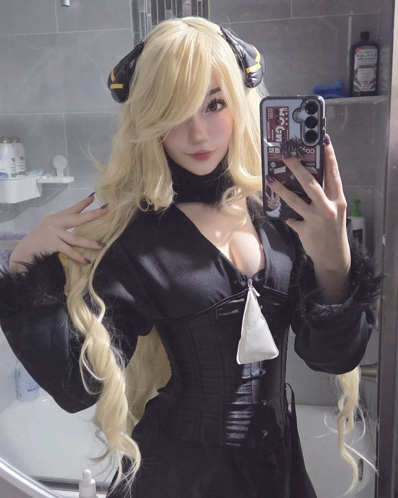 Celebi Cosplays as Cynthia — cosplay photo 13 of 17
