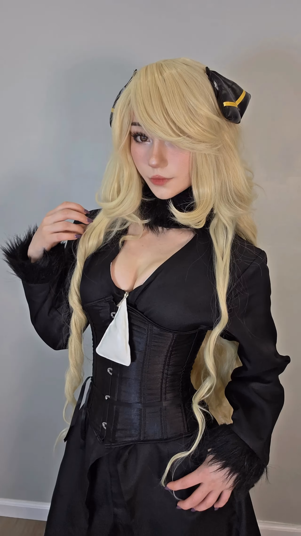Celebi Cosplays as Cynthia — cosplay photo 5 of 17