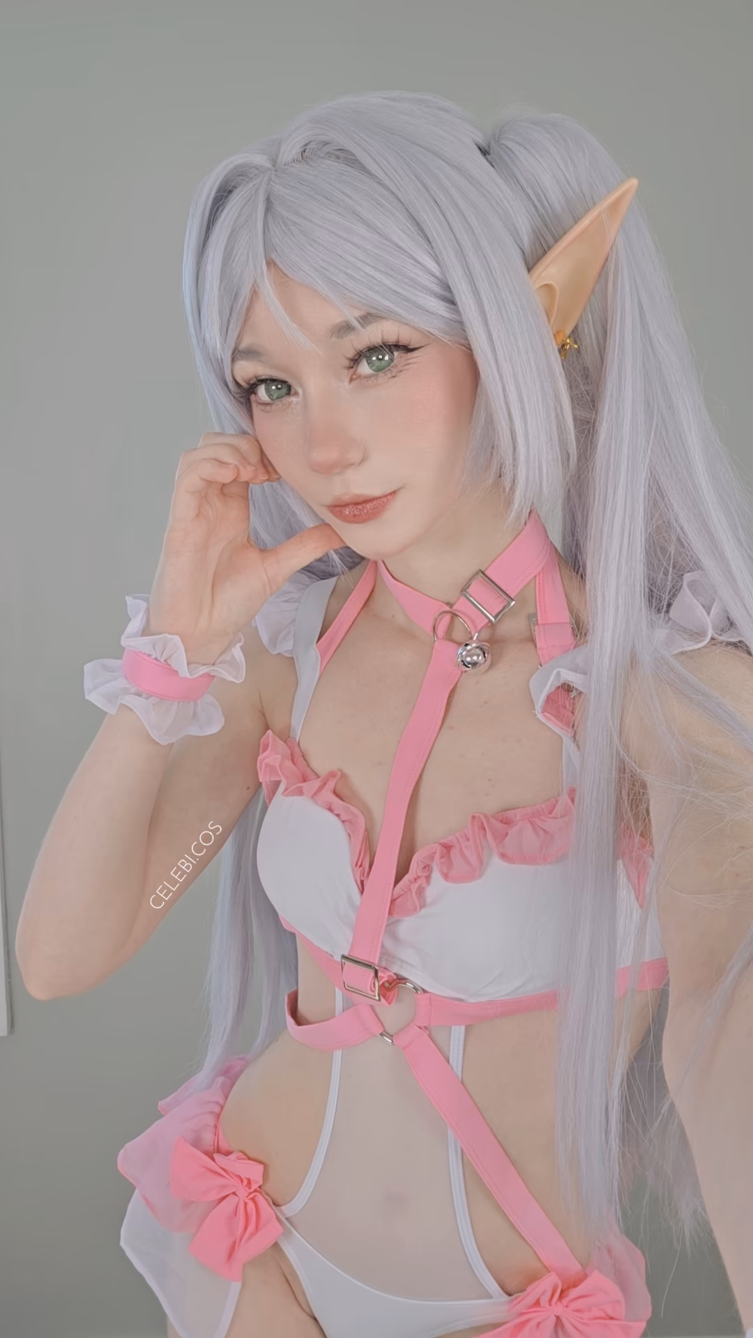 Celebi Cosplays as Frieren — cosplay photo 8 of 19