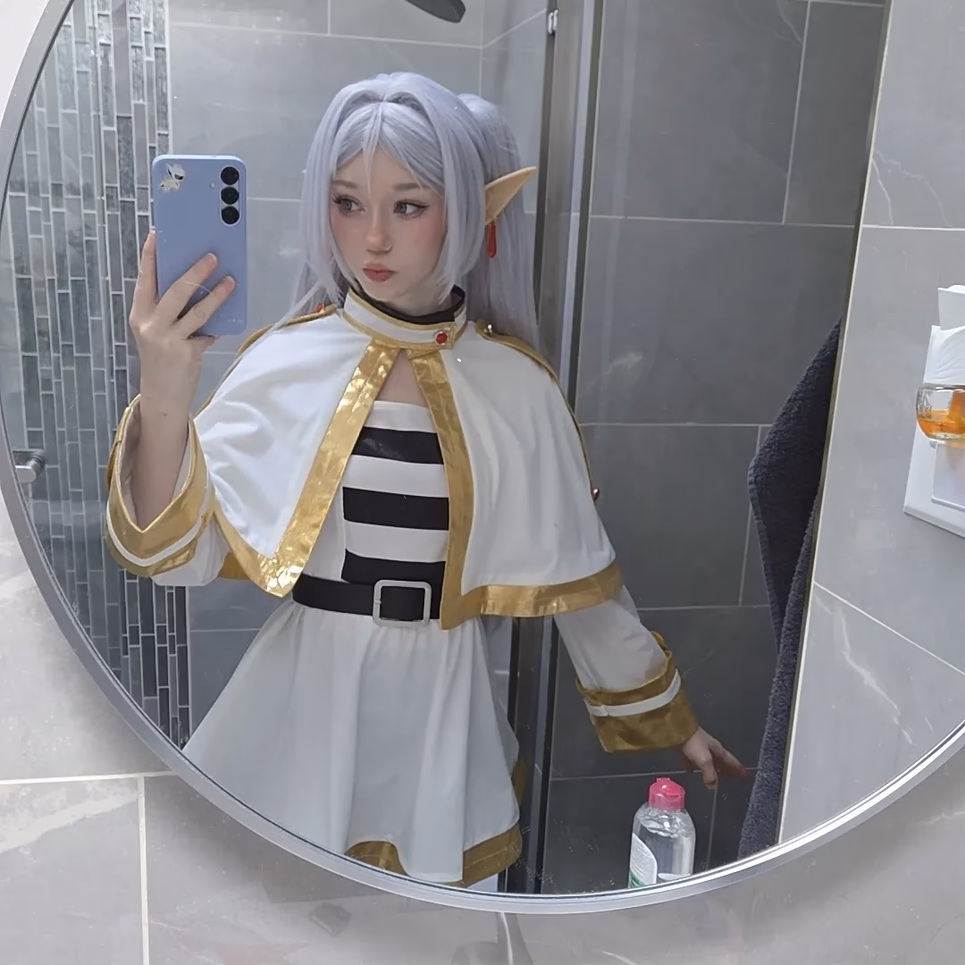 Celebi Cosplays as Frieren — cosplay photo 11 of 13