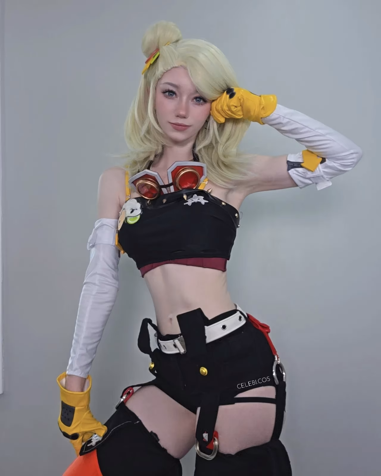 Celebi Cosplays as Piper Wheel — cosplay photo 11 of 14