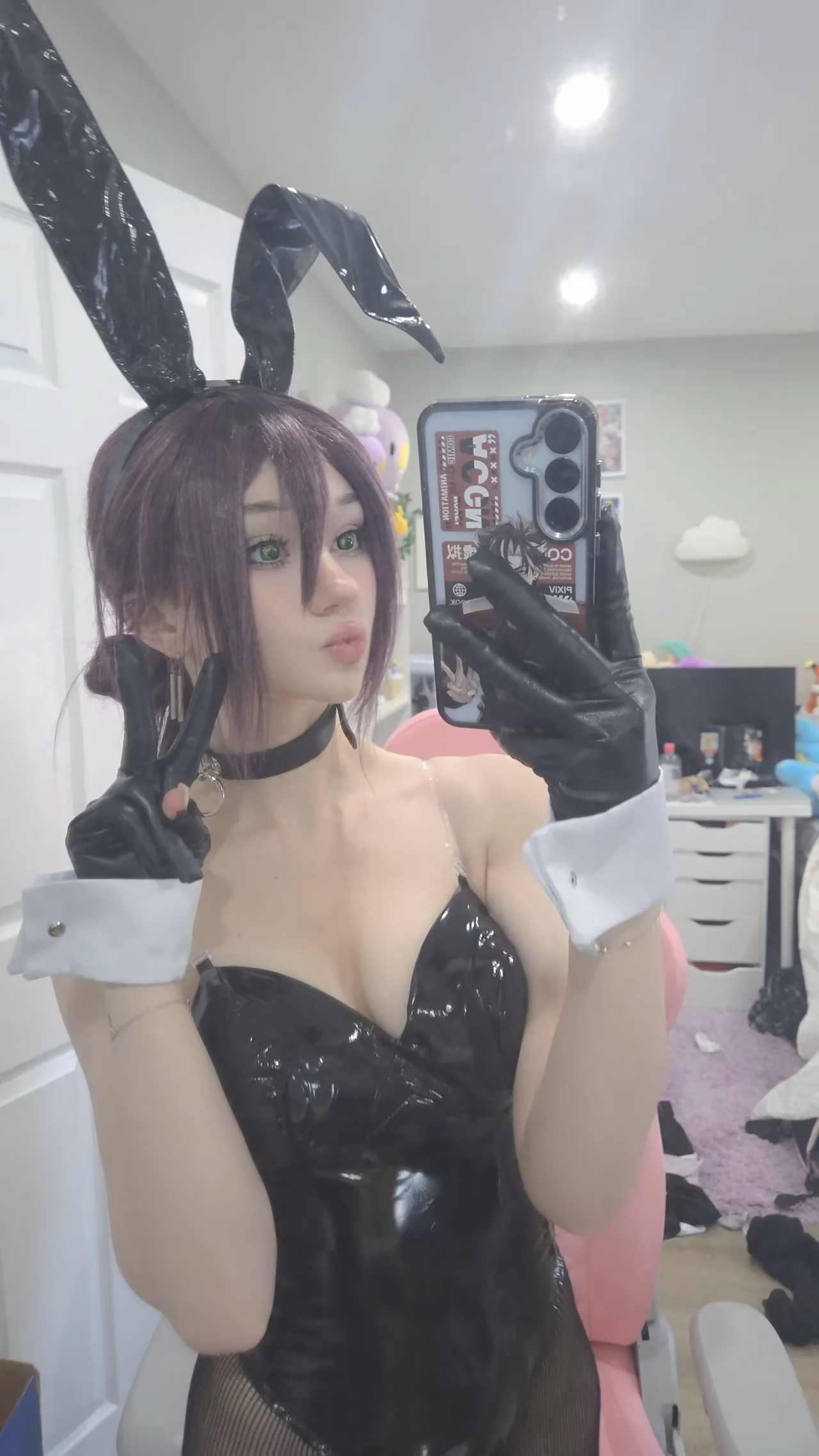 Celebi Cosplays as Reze — cosplay photo 15 of 24