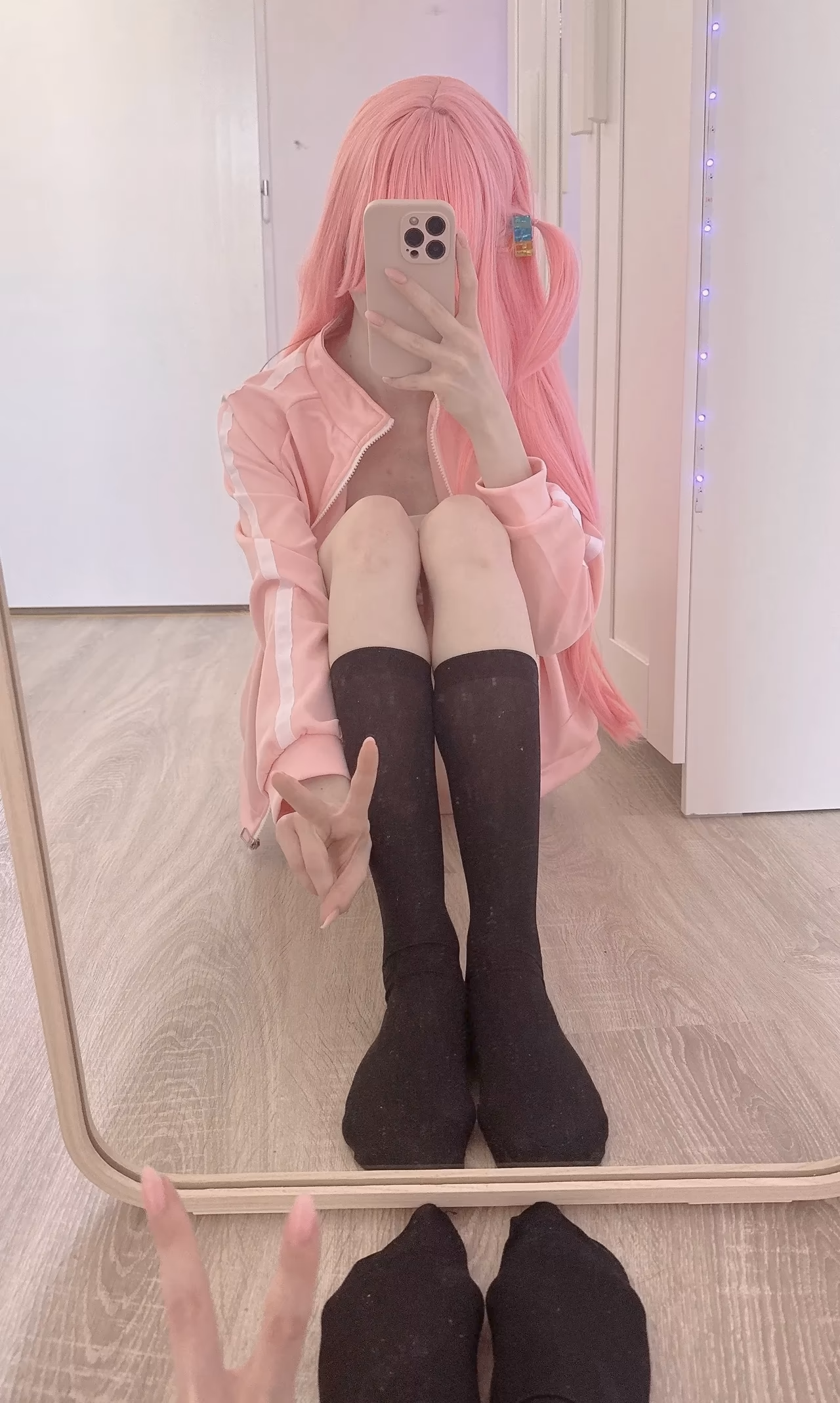 Chaisia as Hitori Gotoh — cosplay photo 13 of 13
