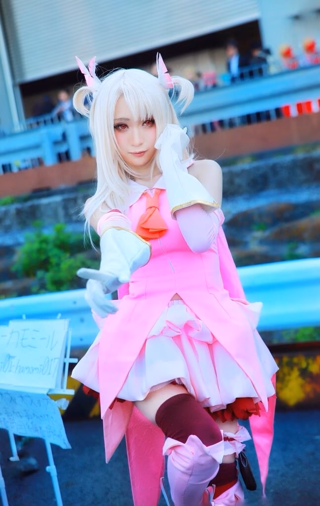 Chamomile as Illyasviel Von Einzbern — cosplay photo 12 of 23