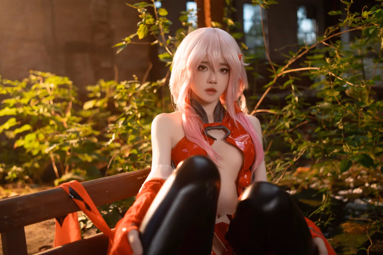 Cherry Neko as Inori Yuzuriha — cosplay photo 14 of 48
