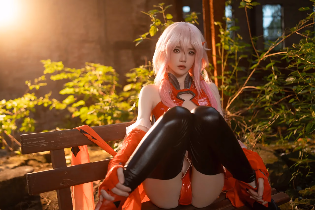 Cherry Neko as Inori Yuzuriha — cosplay photo 15 of 48