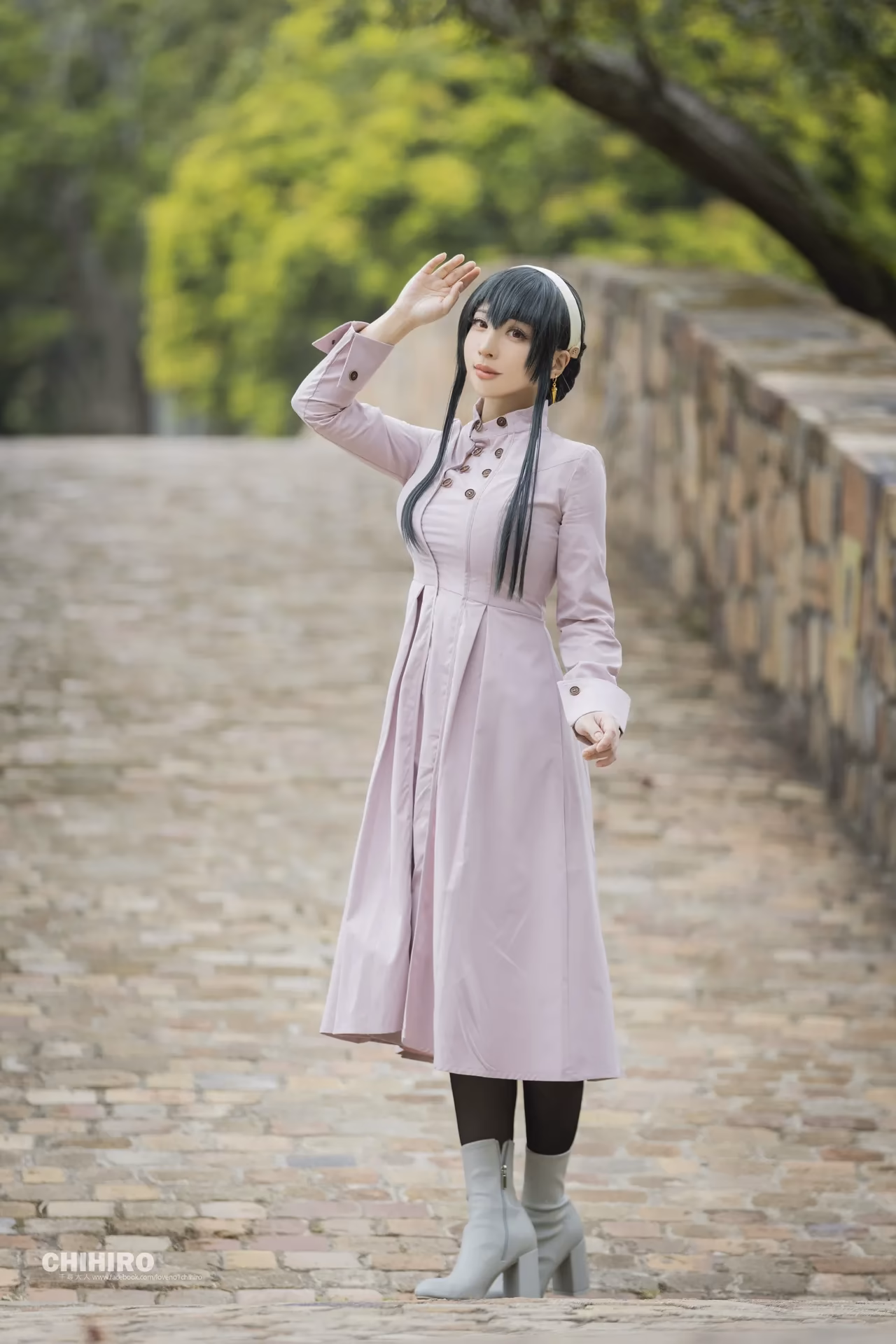 Chihiro Chang as Yor Forger — cosplay photo 3 of 17