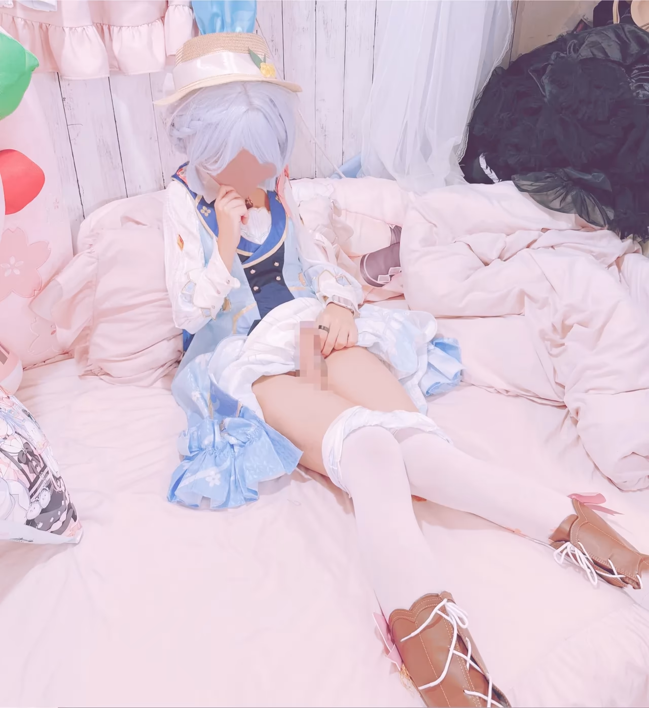 Chino Maron as Kamisato Ayaka — cosplay photo 9 of 12