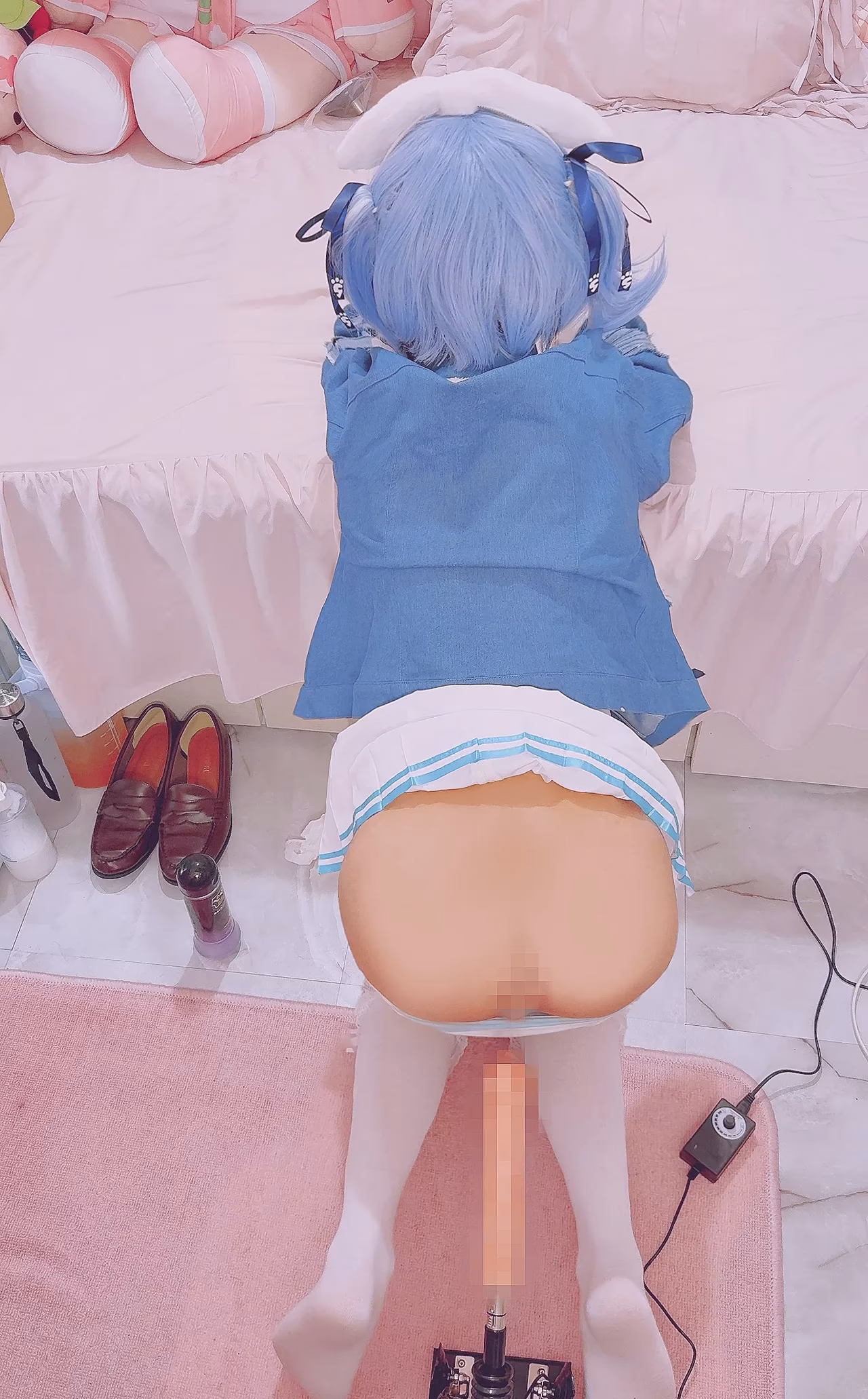Chino Maron as Usada Pekora — cosplay photo 11 of 11