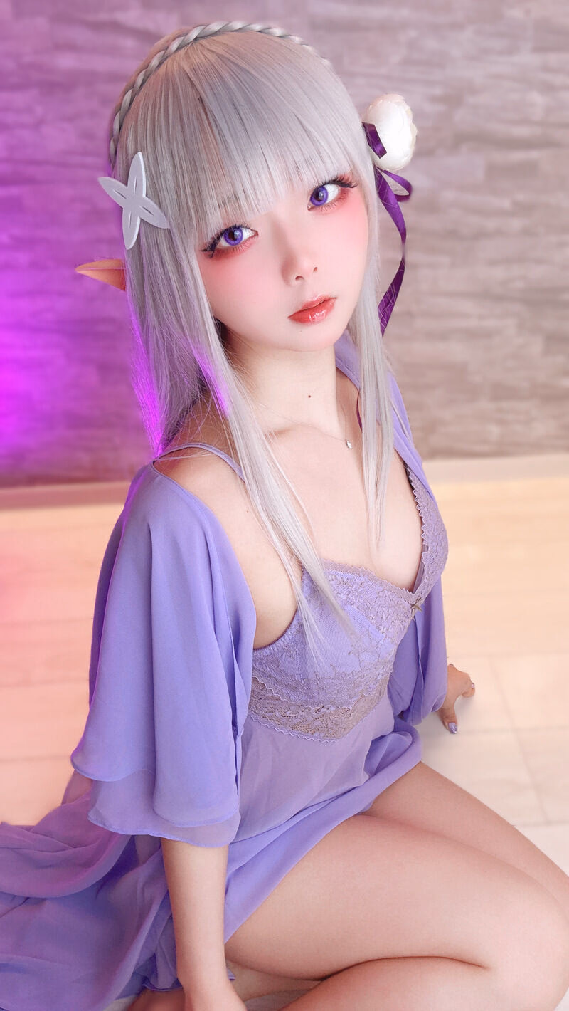 Chuchu Nagomitei as Emilia — cosplay photo 41 of 95