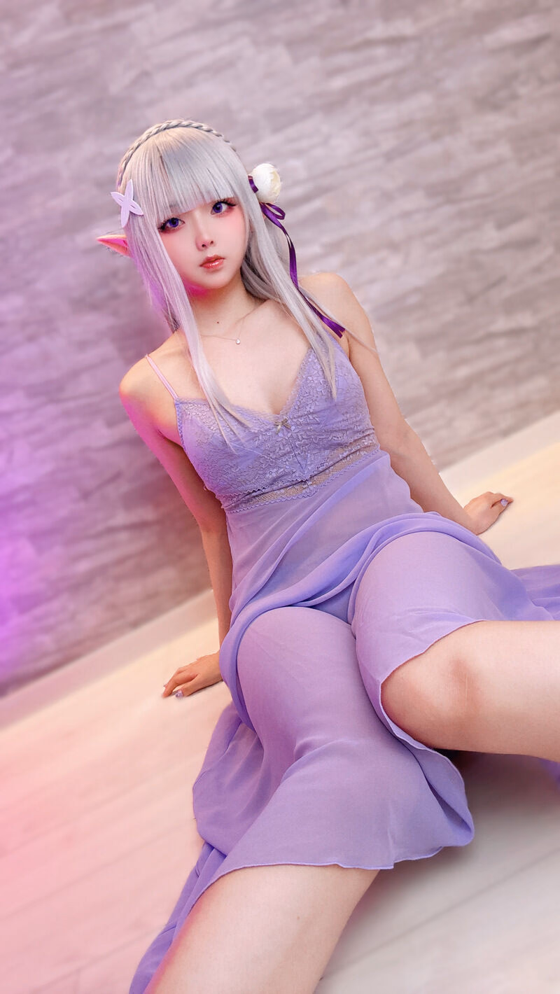 Chuchu Nagomitei as Emilia — cosplay photo 78 of 95