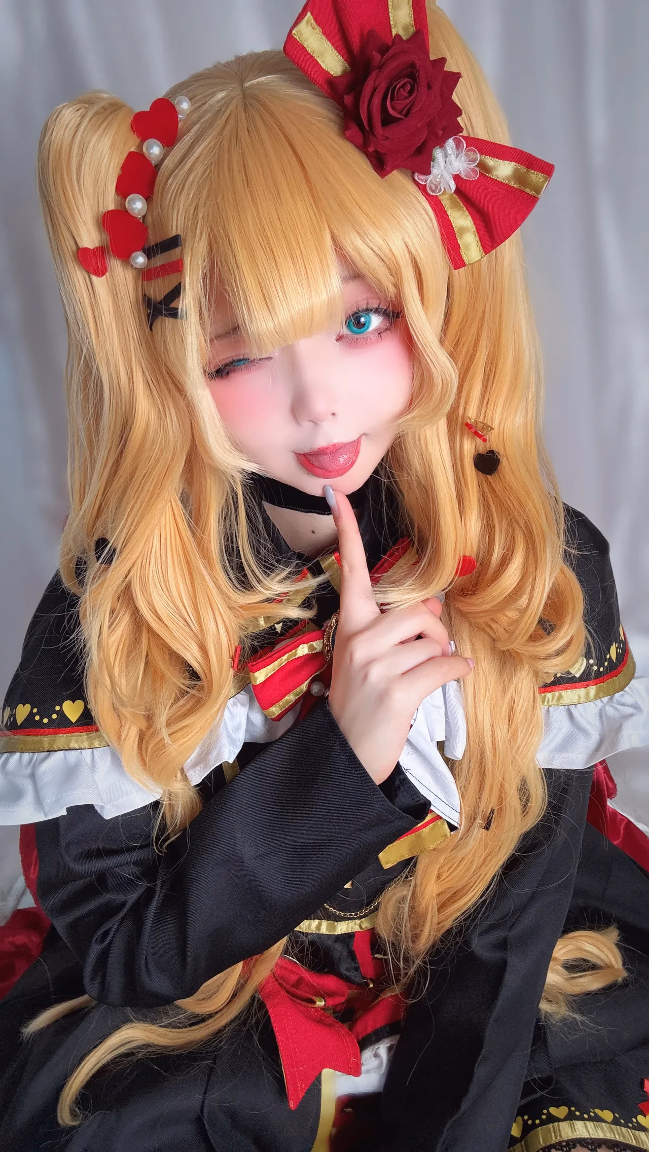 Chuchu Nagomitei as Haachama (Akai Haato) — cosplay photo 20 of 95