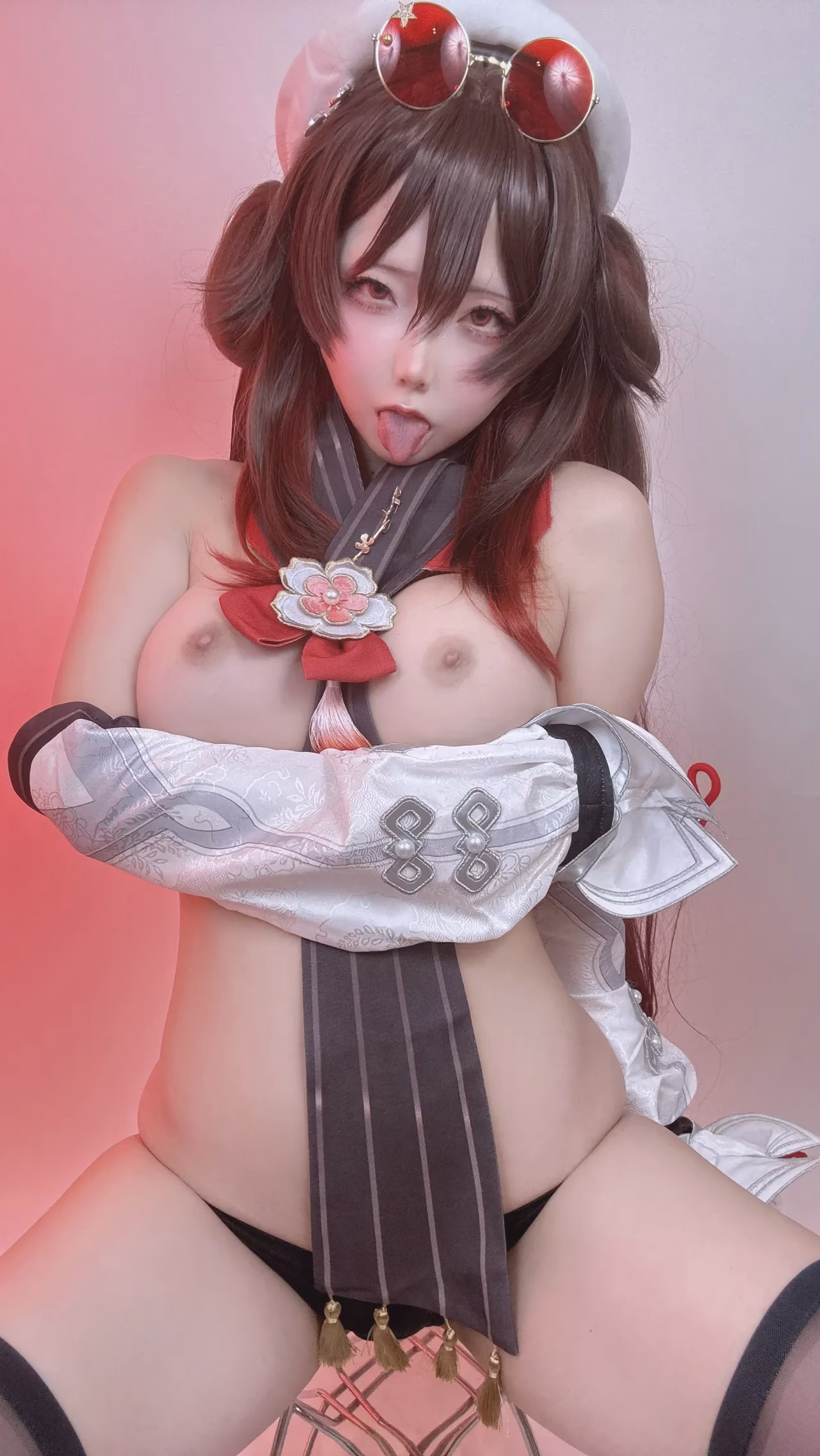 Chuchu Nagomitei as Hu Tao — cosplay photo 124 of 136