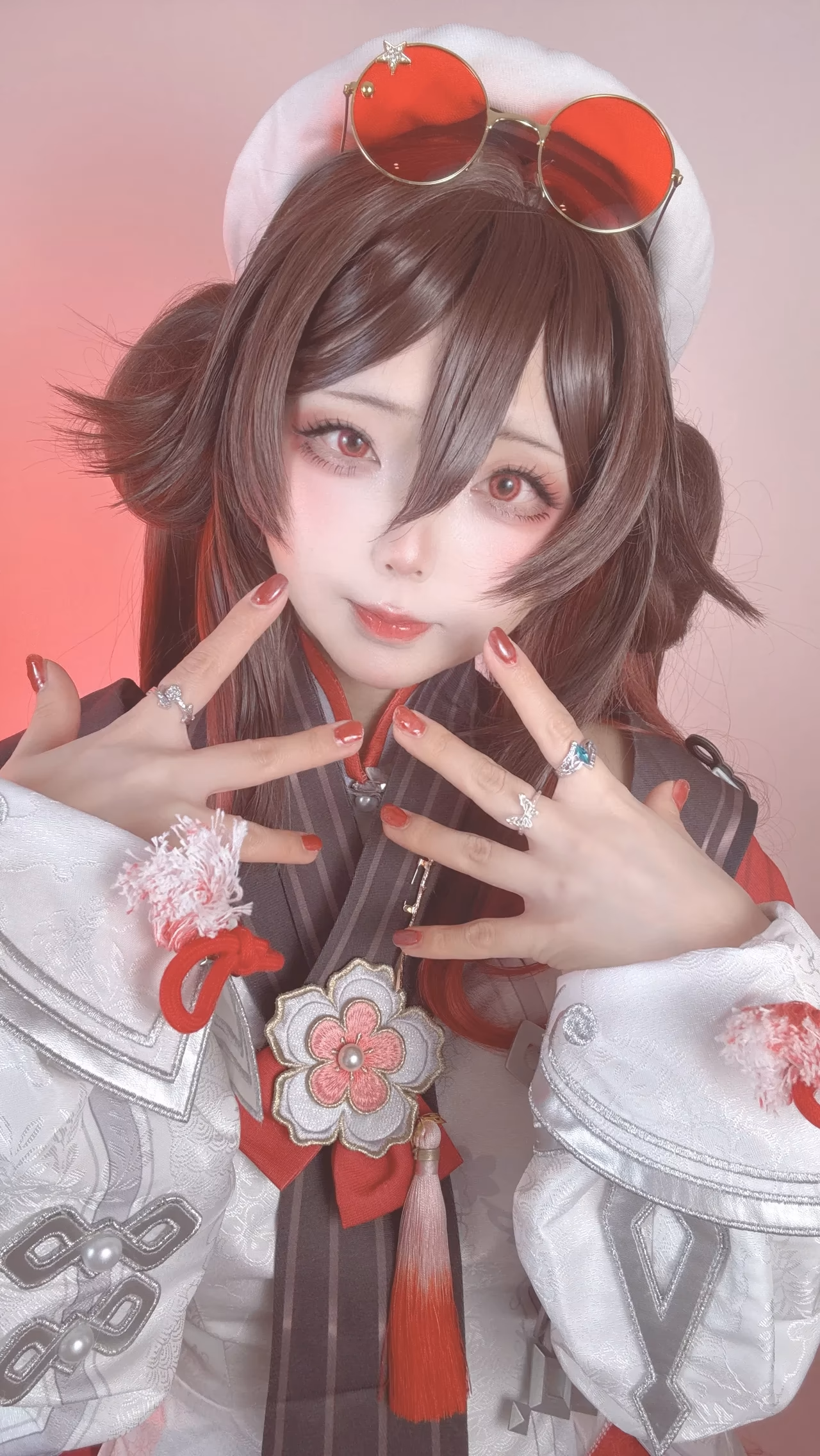 Chuchu Nagomitei as Hu Tao — cosplay photo 31 of 136