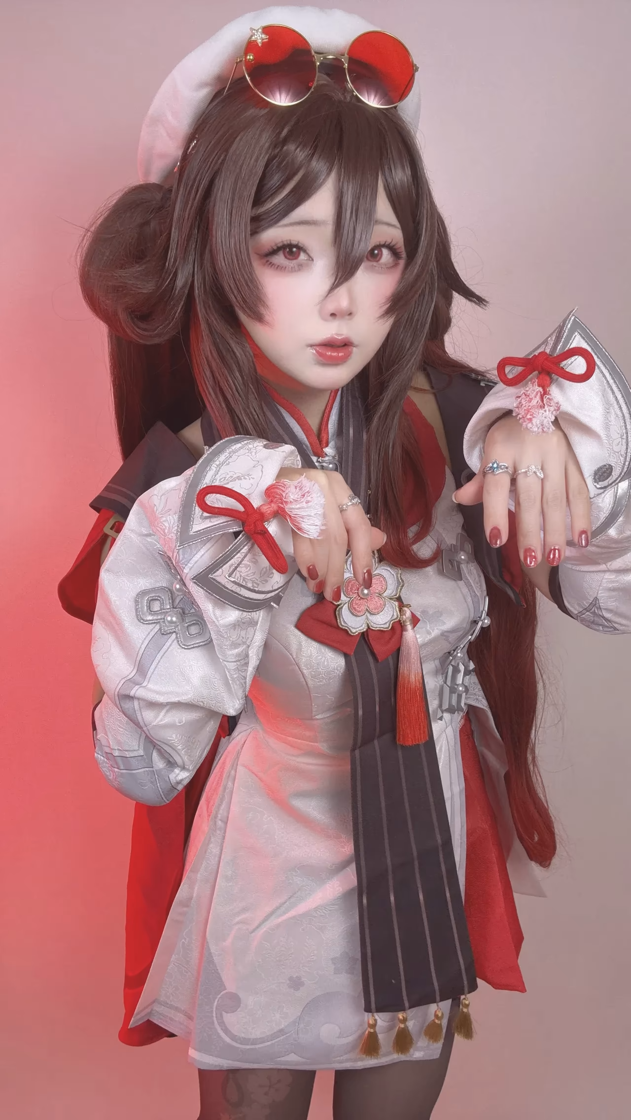 Chuchu Nagomitei as Hu Tao — cosplay photo 32 of 136