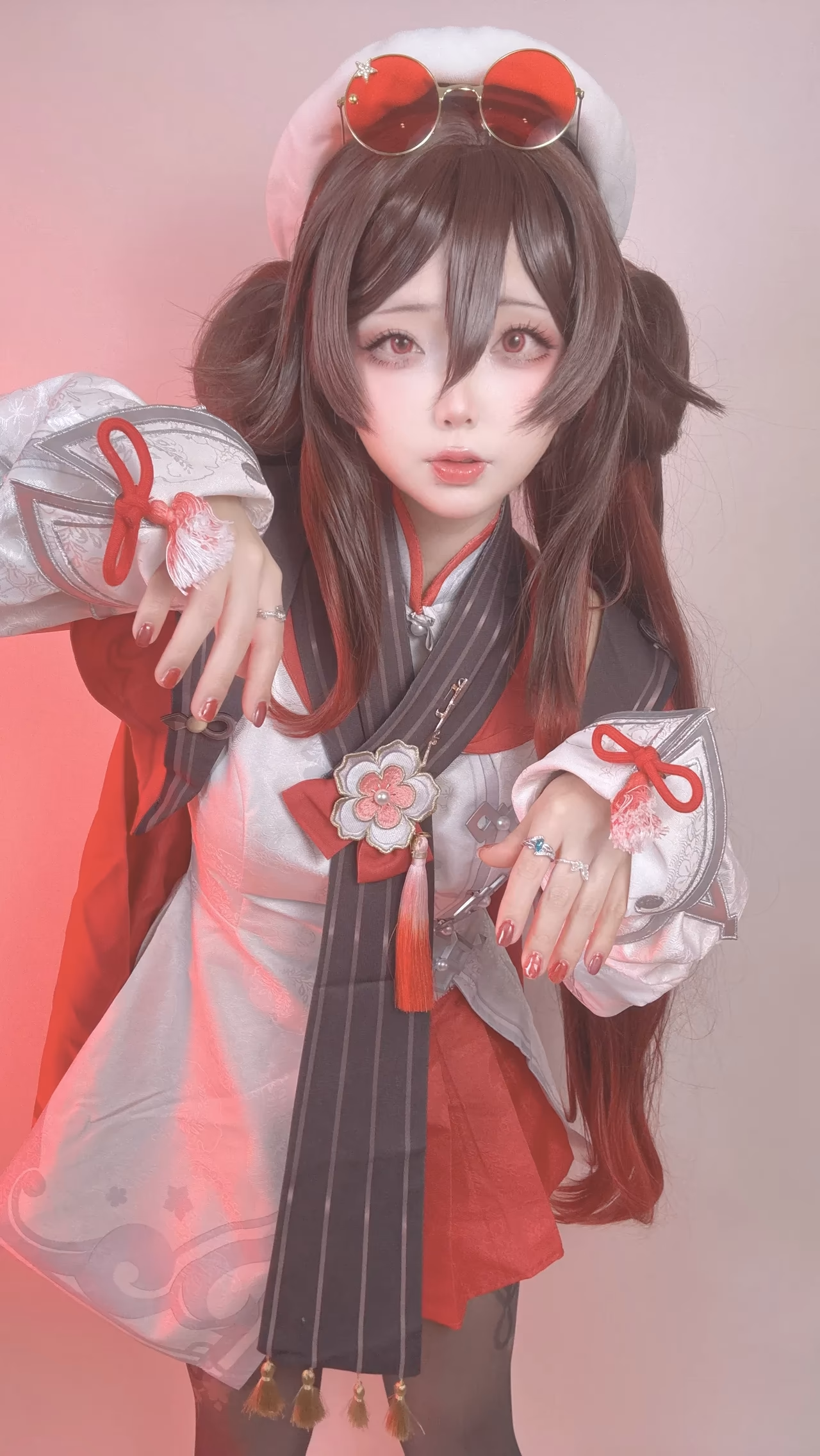 Chuchu Nagomitei as Hu Tao — cosplay photo 33 of 136