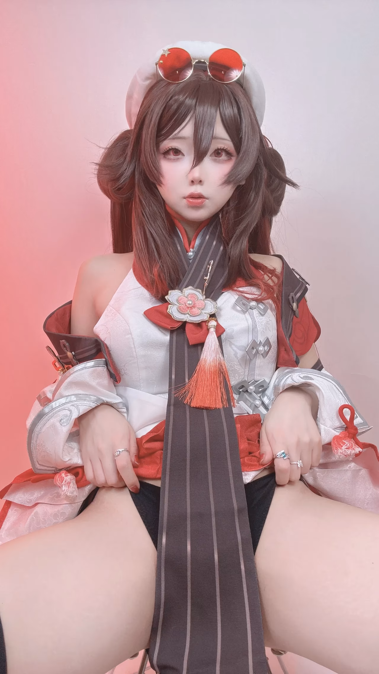 Chuchu Nagomitei as Hu Tao — cosplay photo 60 of 136