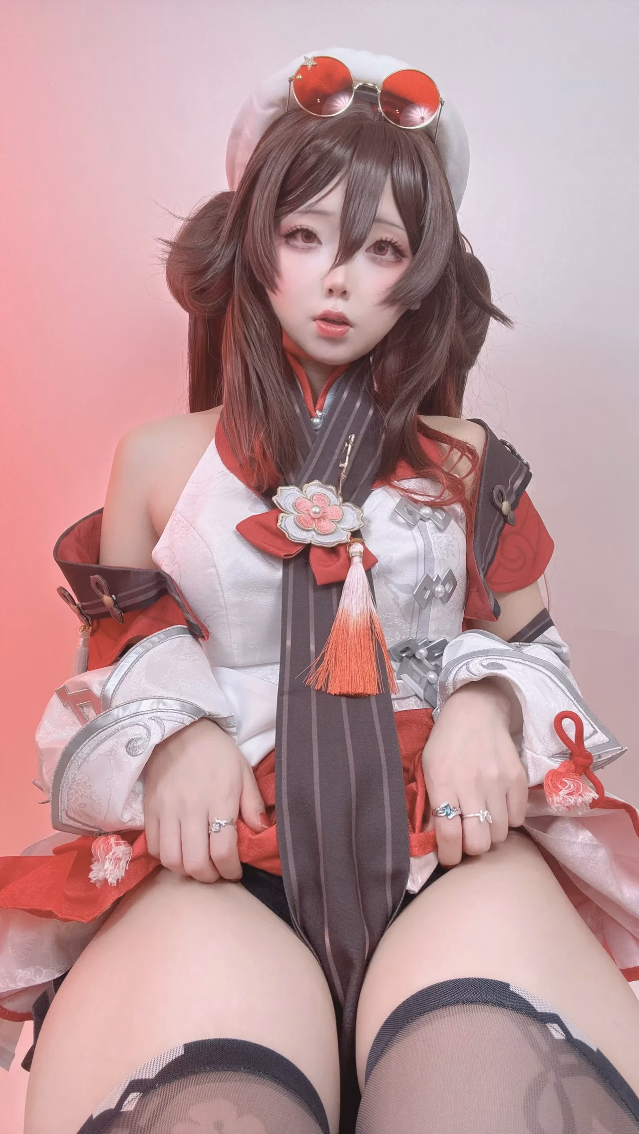 Chuchu Nagomitei as Hu Tao — cosplay photo 61 of 136