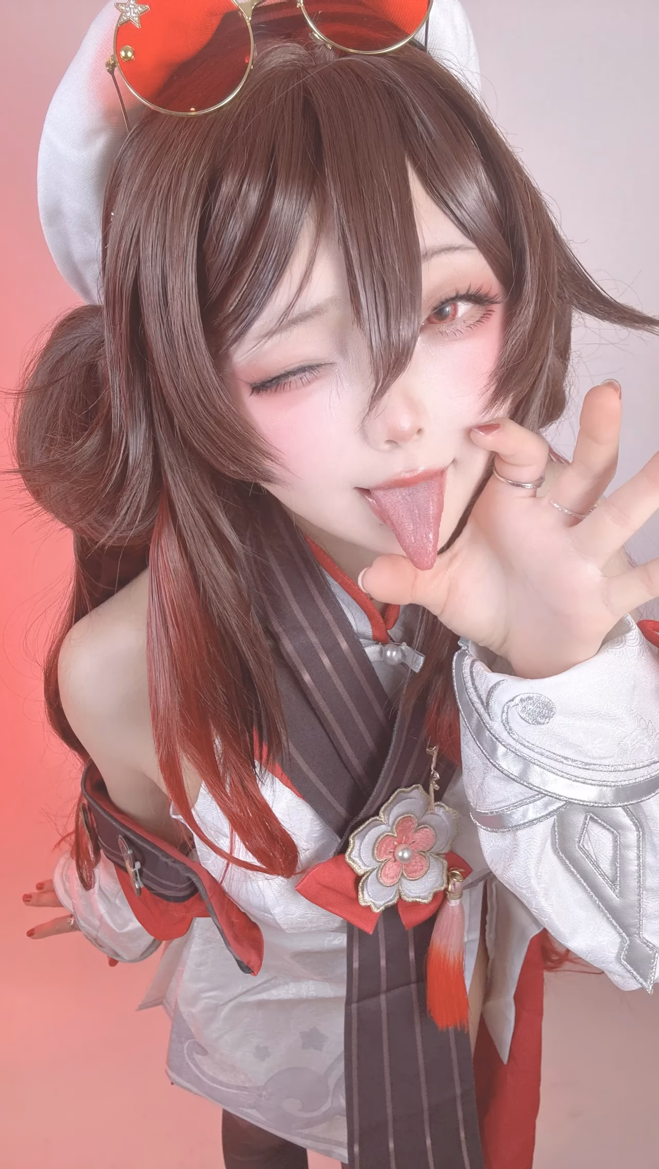 Chuchu Nagomitei as Hu Tao — cosplay photo 94 of 136