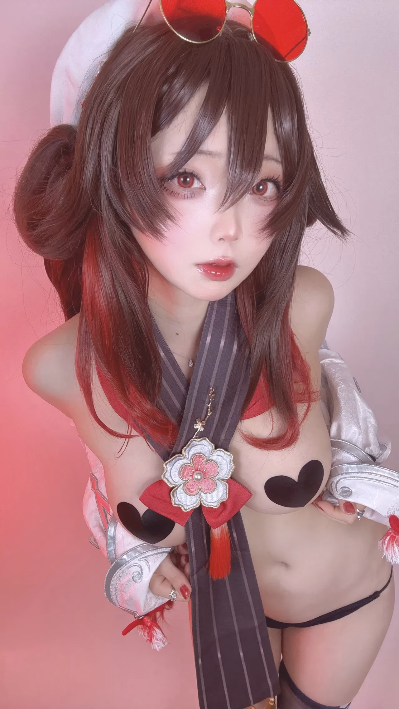 Chuchu Nagomitei as Hu Tao — cosplay photo 97 of 136