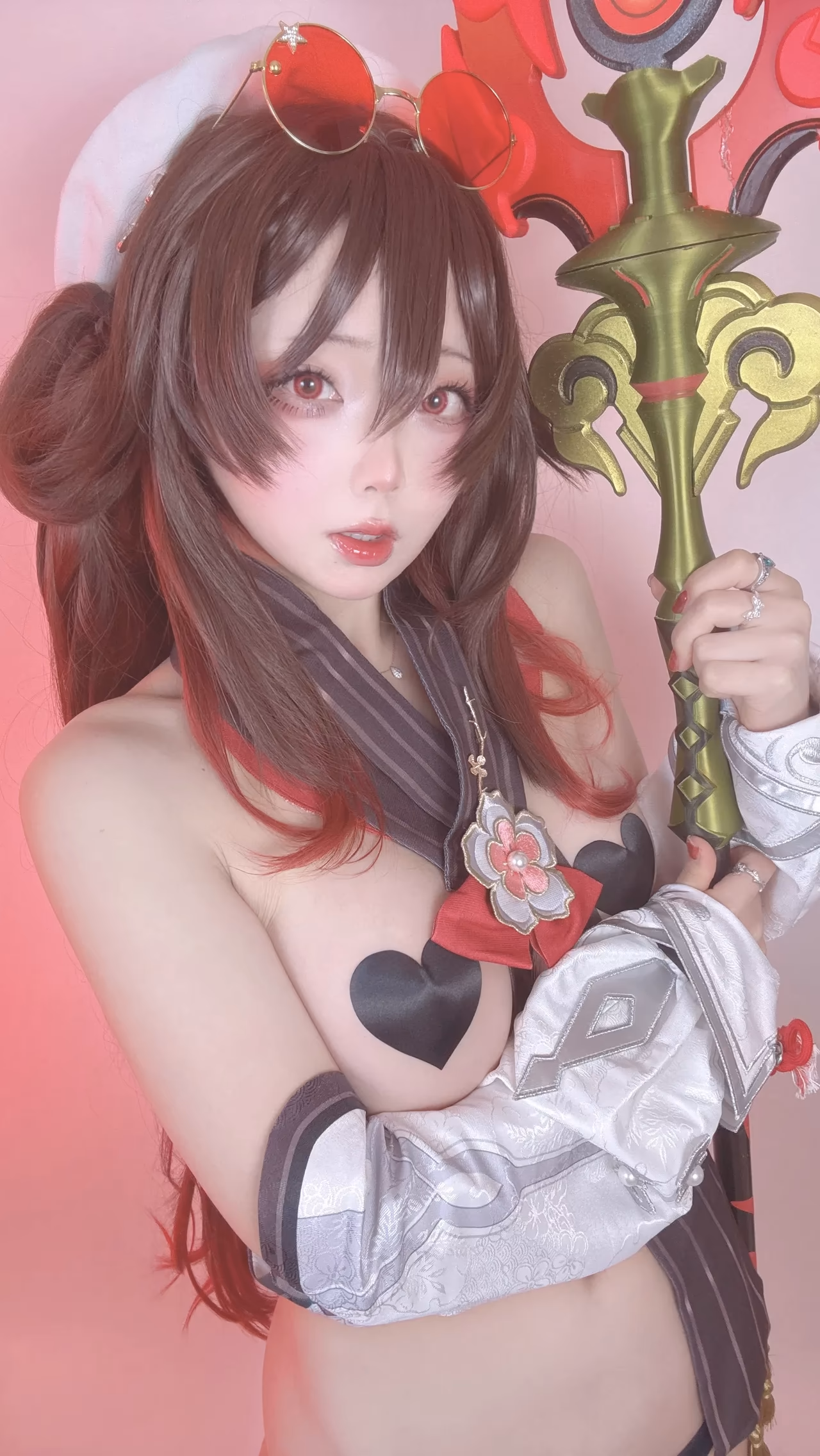 Chuchu Nagomitei as Hu Tao — cosplay photo 98 of 136