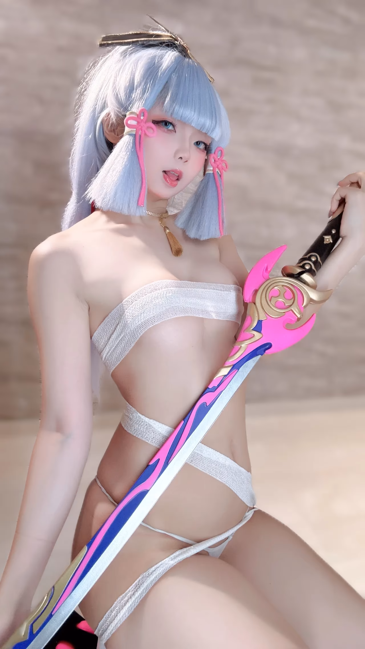 Chuchu Nagomitei as Kamisato Ayaka — cosplay photo 100 of 110