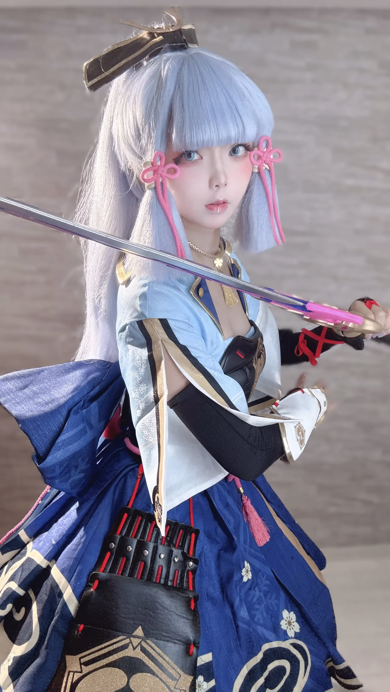 Chuchu Nagomitei as Kamisato Ayaka — cosplay photo 11 of 110