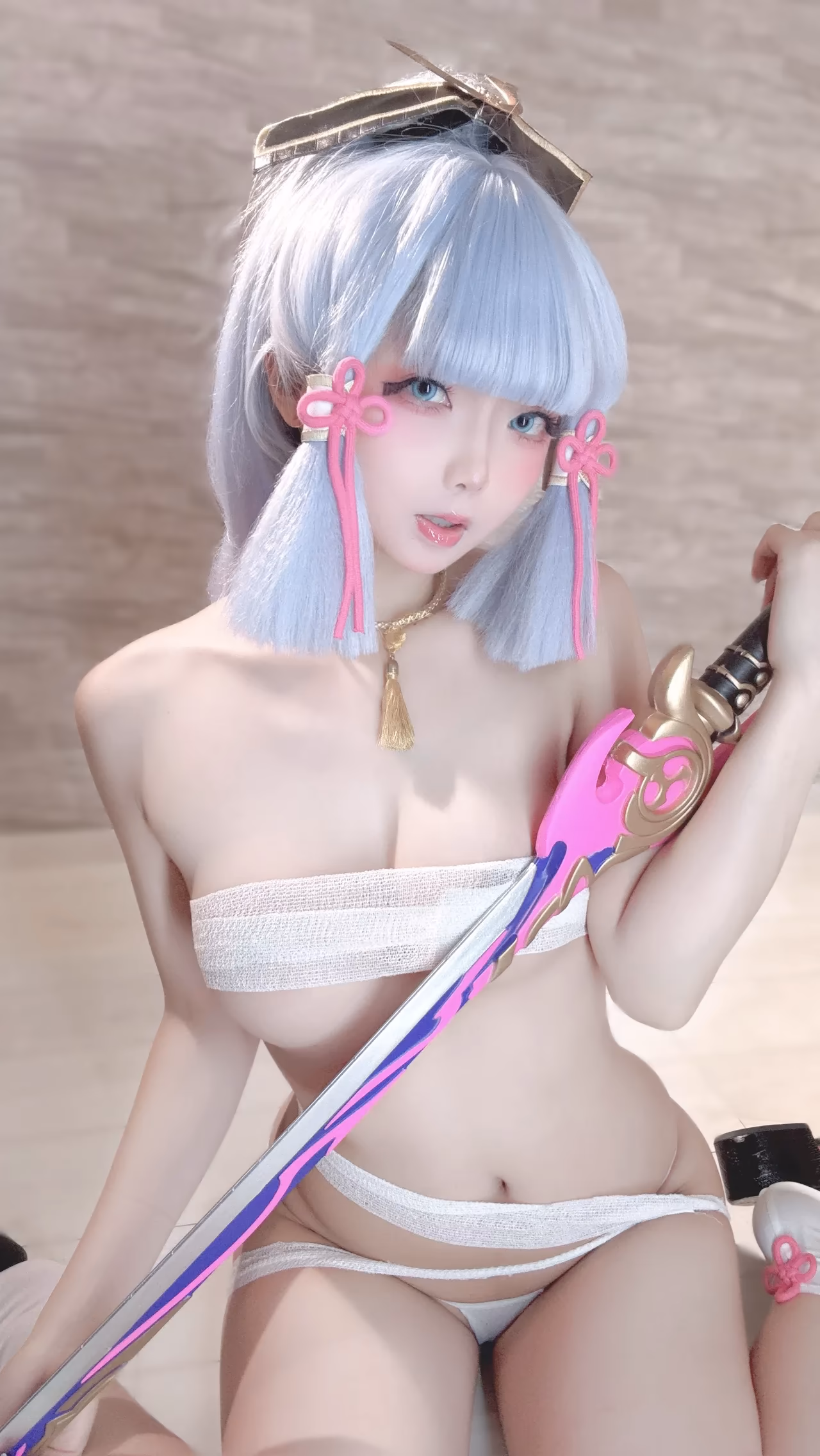 Chuchu Nagomitei as Kamisato Ayaka — cosplay photo 91 of 110