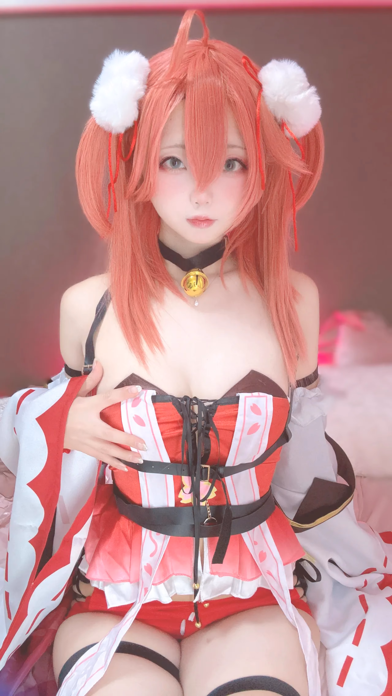 Chuchu Nagomitei as Sakura Miko — cosplay photo 10 of 89