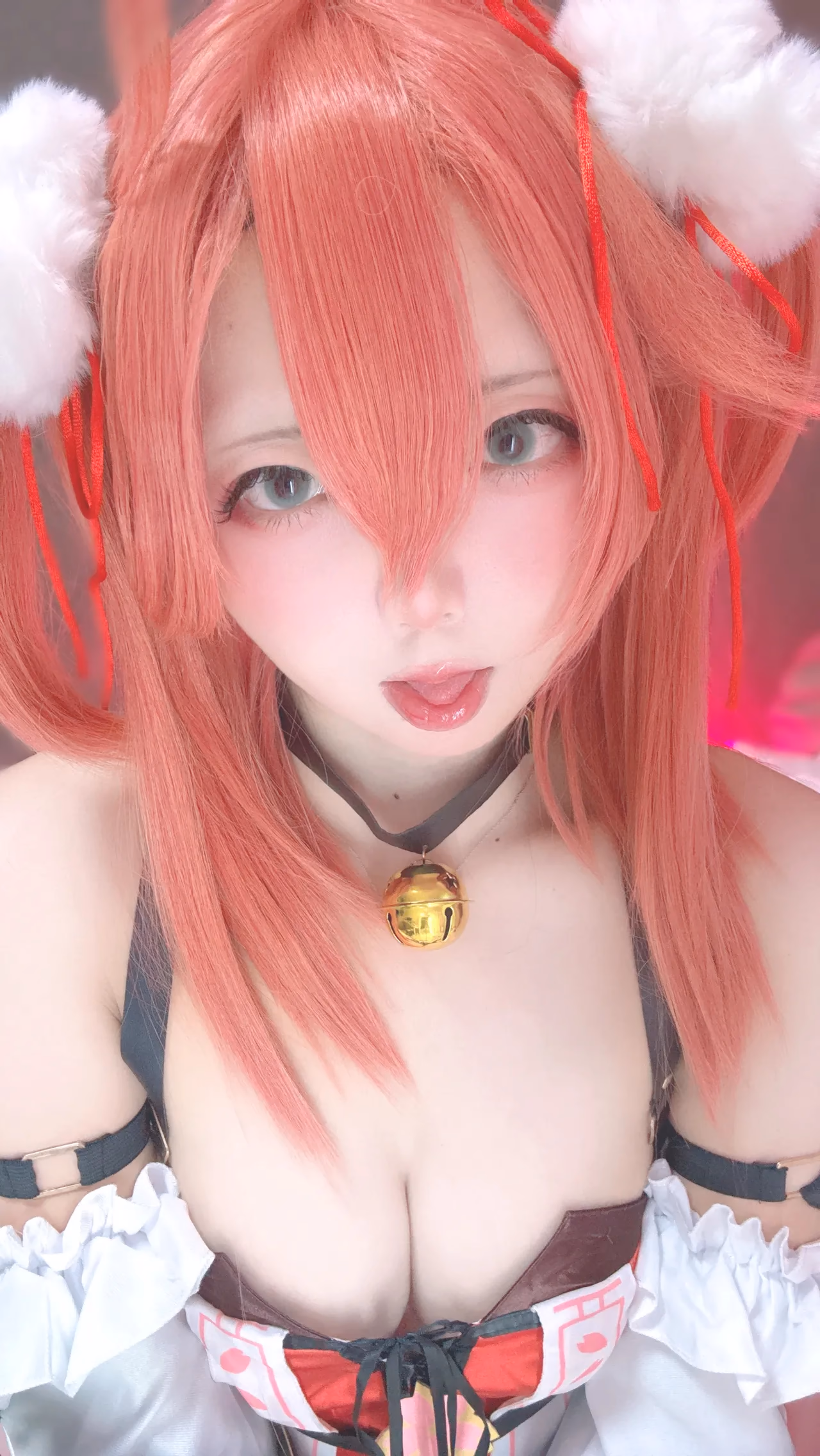 Chuchu Nagomitei as Sakura Miko — cosplay photo 22 of 89