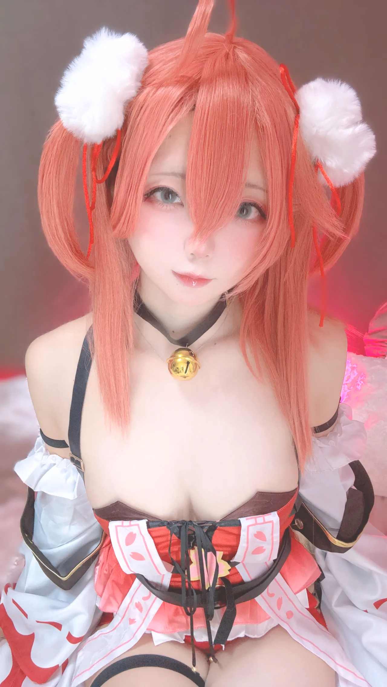 Chuchu Nagomitei as Sakura Miko — cosplay photo 27 of 89
