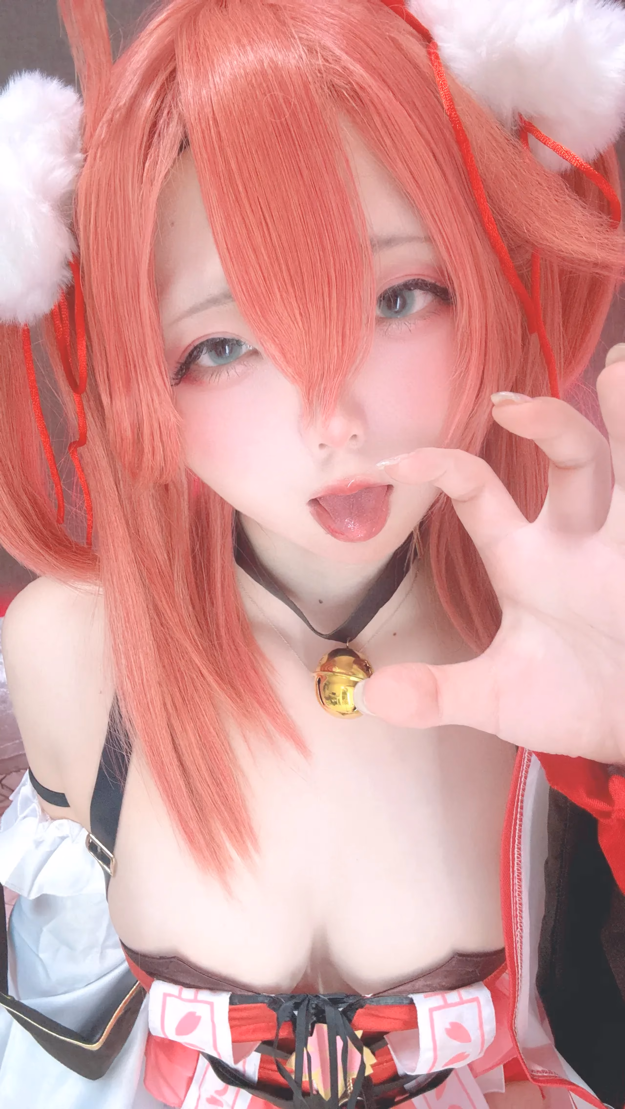 Chuchu Nagomitei as Sakura Miko — cosplay photo 32 of 89