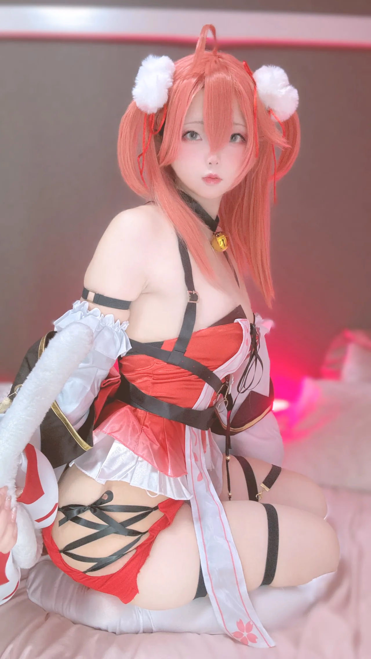 Chuchu Nagomitei as Sakura Miko — cosplay photo 35 of 89