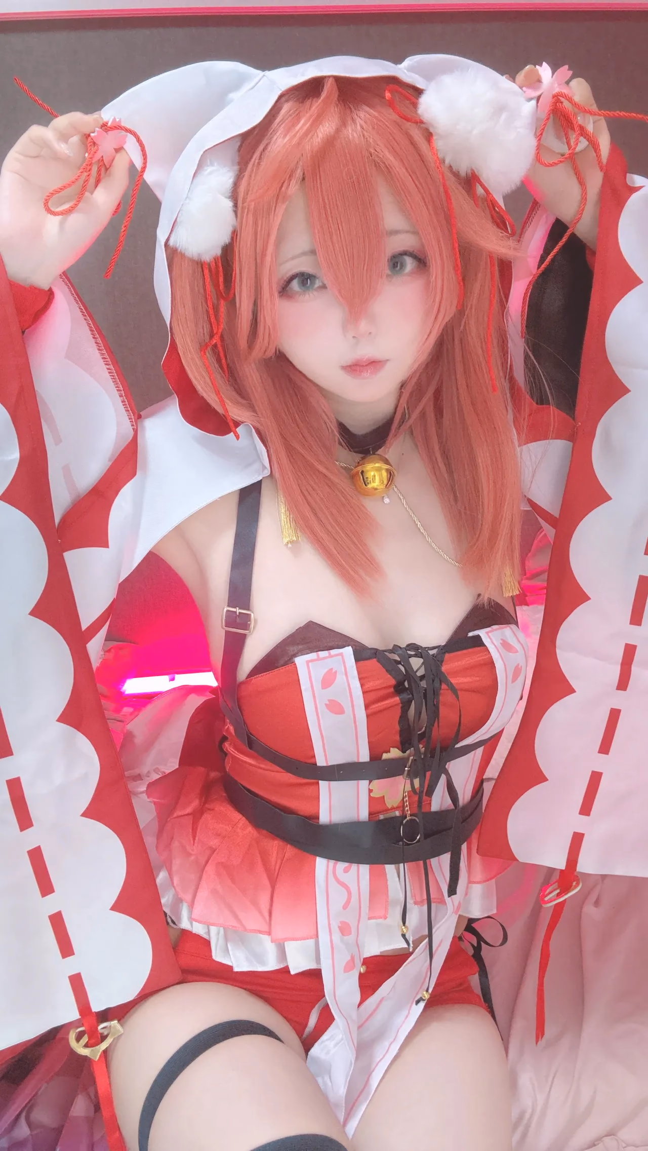 Chuchu Nagomitei as Sakura Miko — cosplay photo 7 of 89