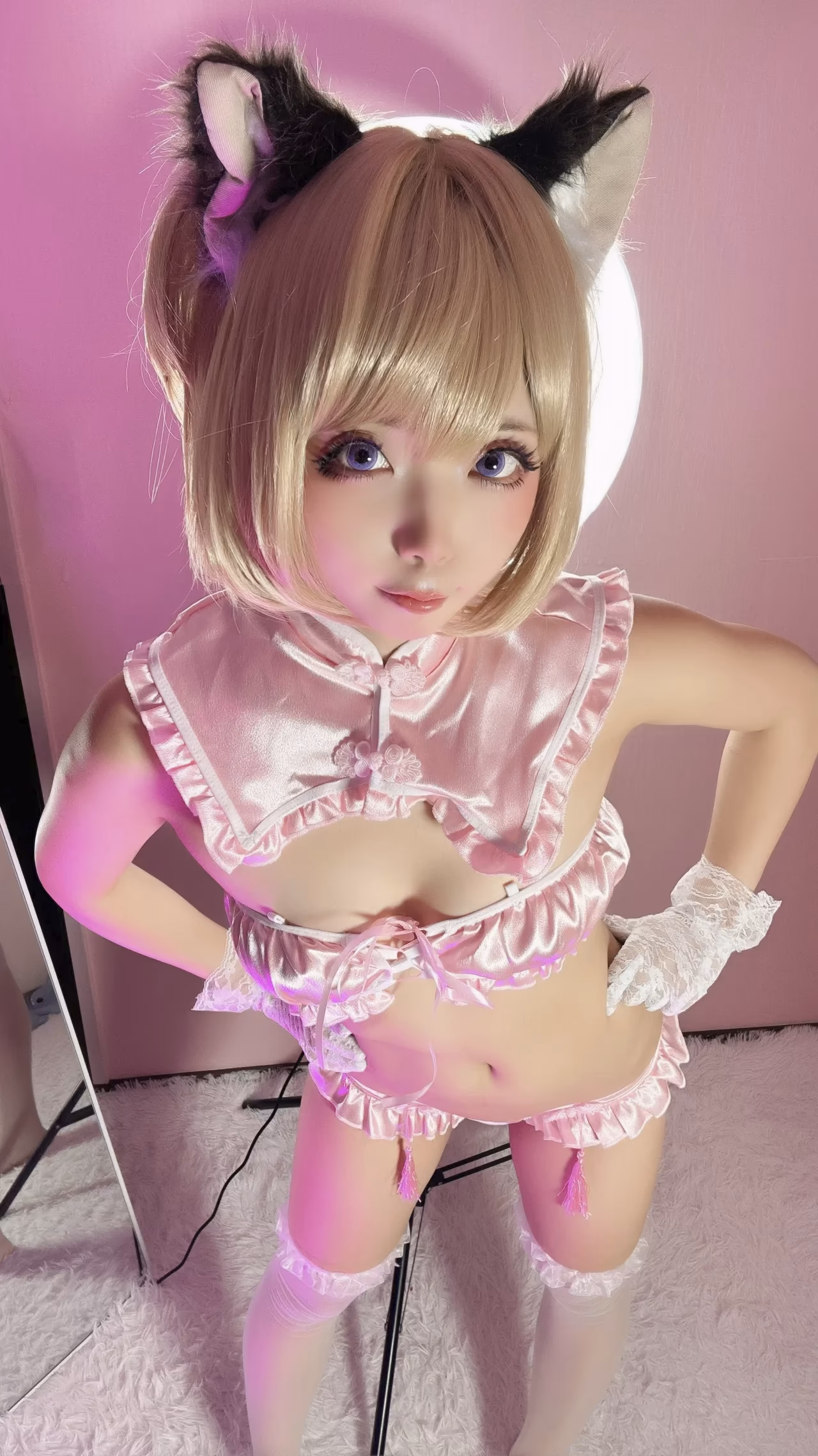Chuchu Nagomitei as Sakura Miko — cosplay photo 12 of 50