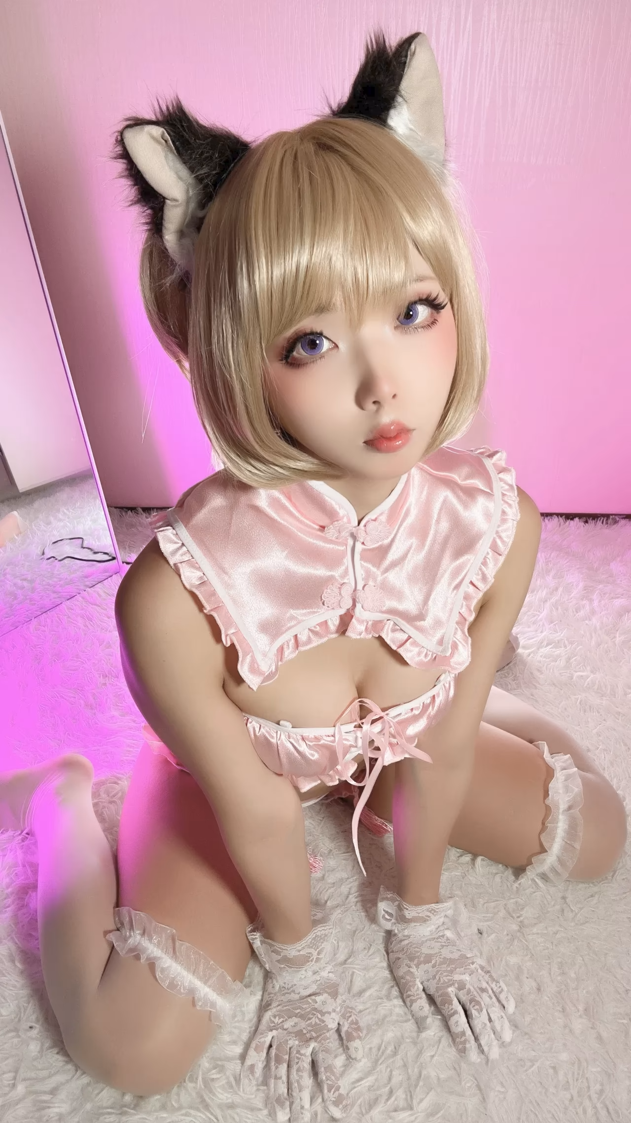 Chuchu Nagomitei as Sakura Miko — cosplay photo 15 of 50