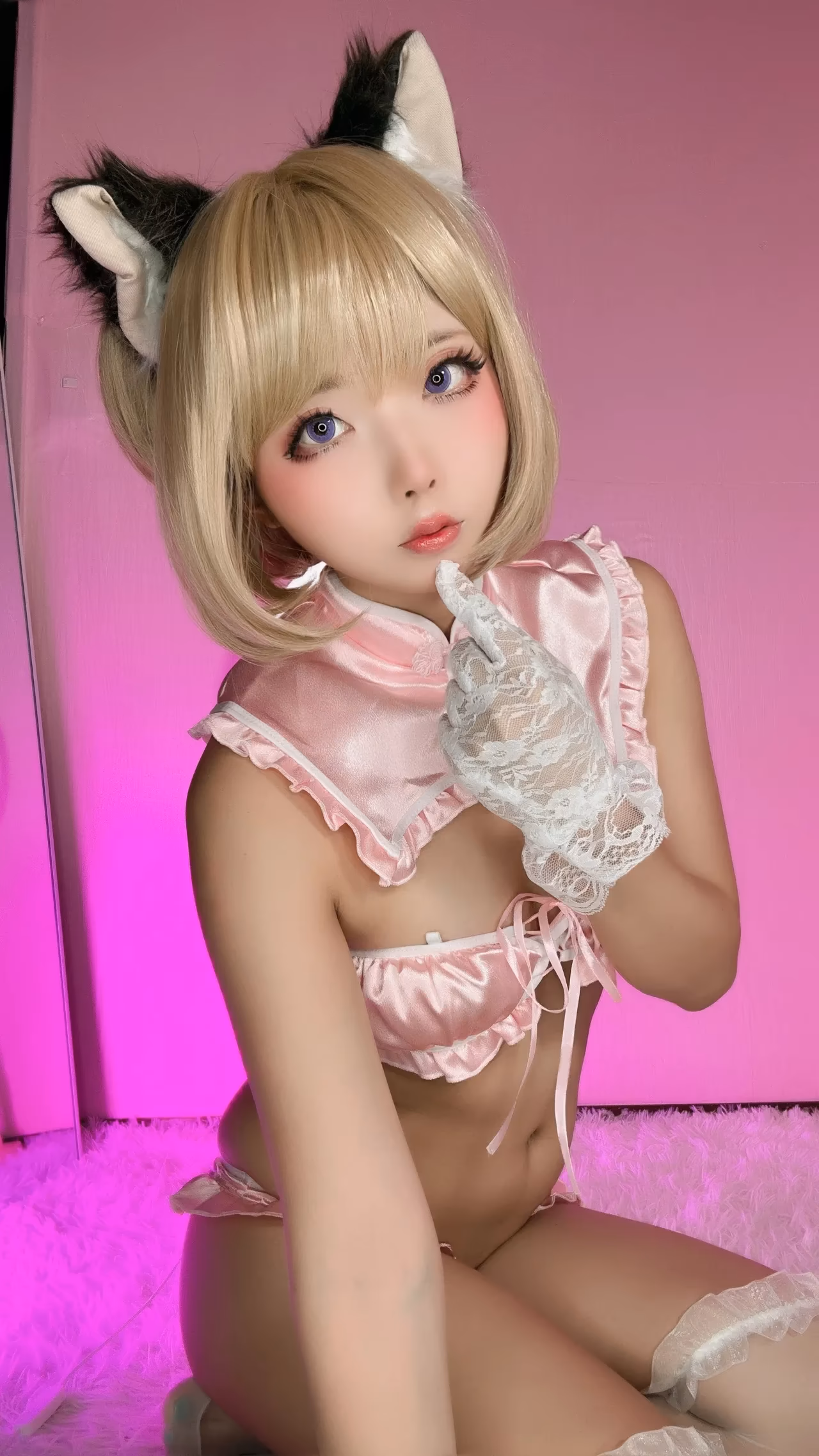 Chuchu Nagomitei as Sakura Miko — cosplay photo 17 of 50