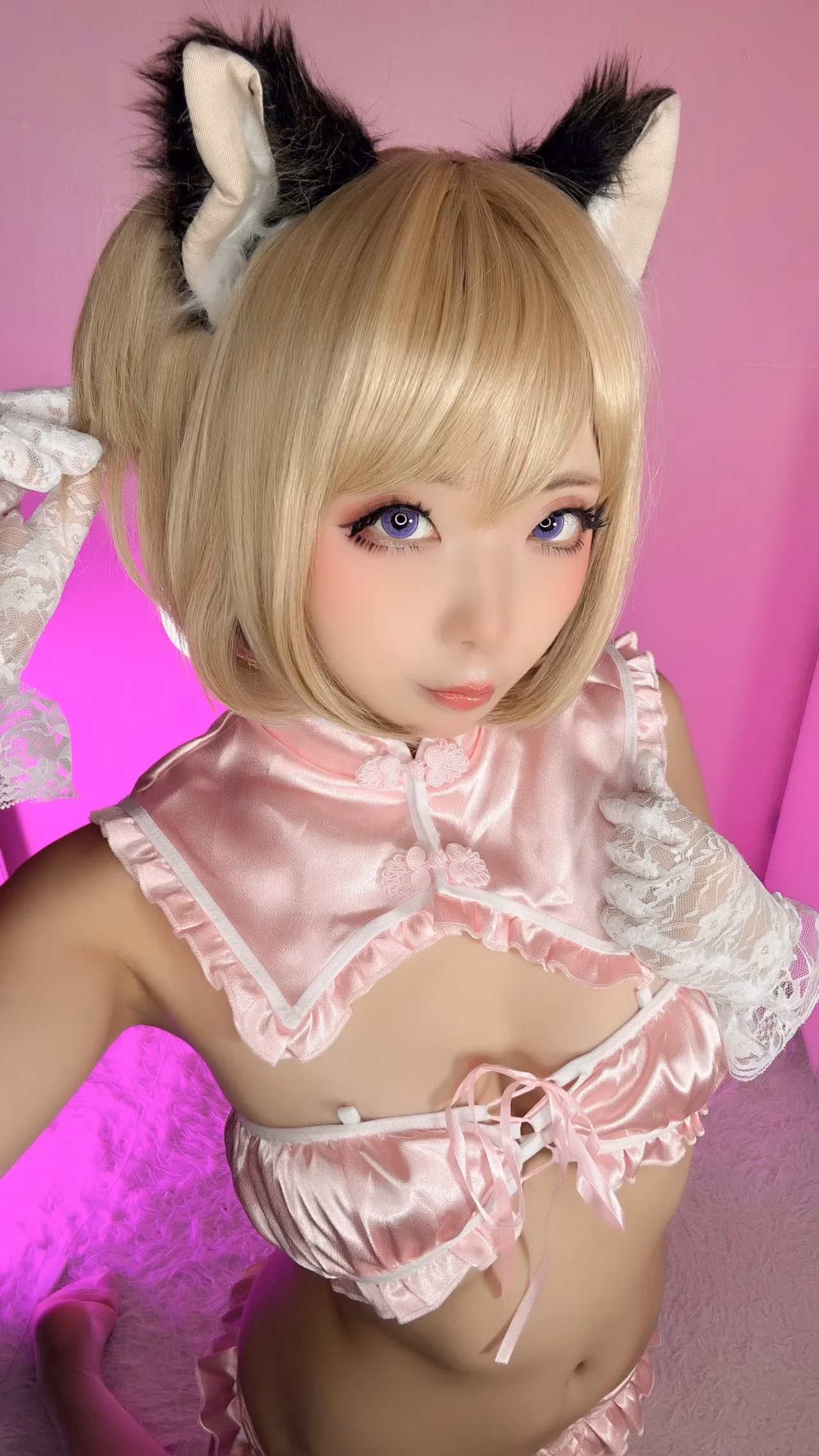 Chuchu Nagomitei as Sakura Miko — cosplay photo 18 of 50