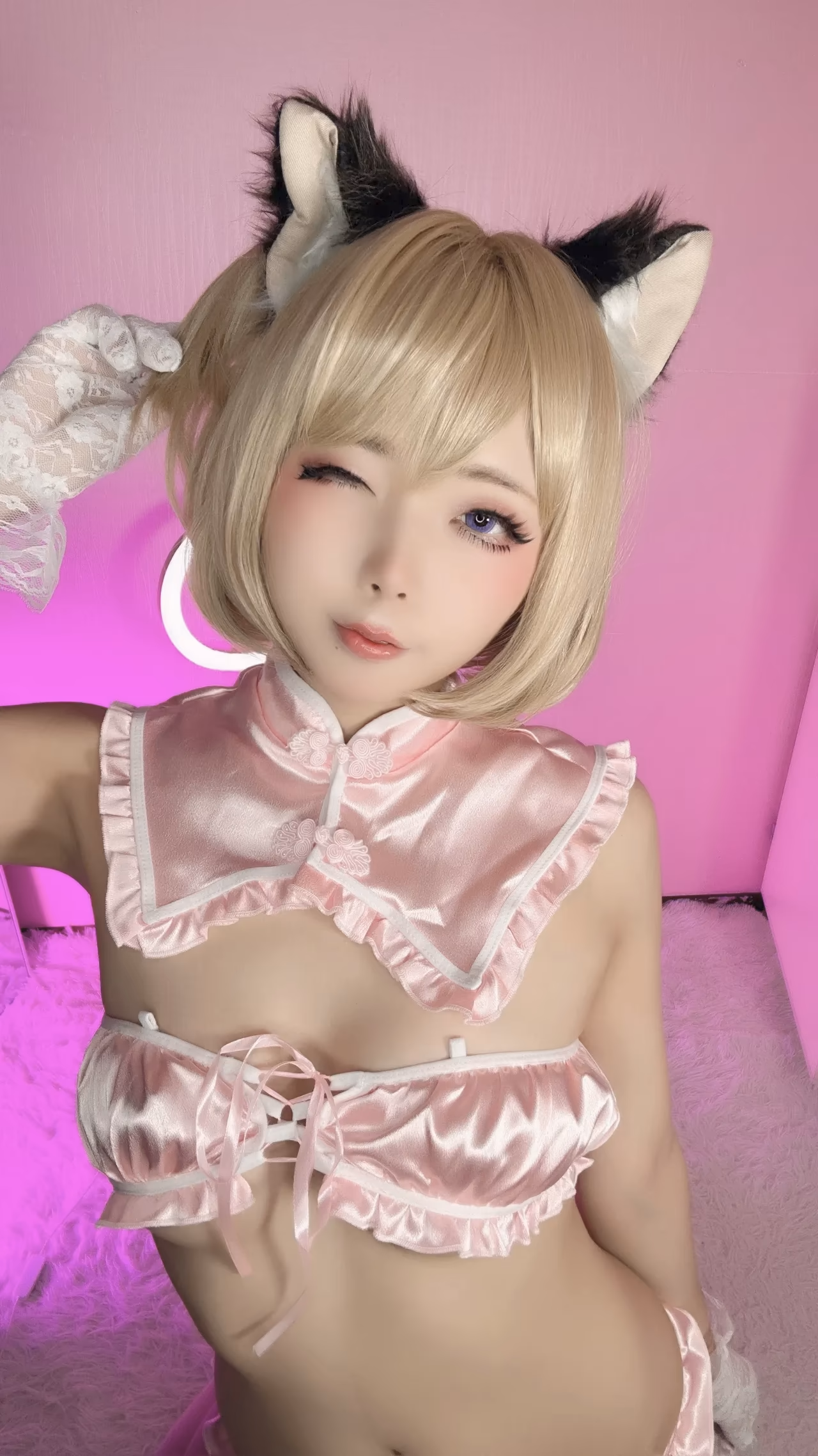 Chuchu Nagomitei as Sakura Miko — cosplay photo 20 of 50