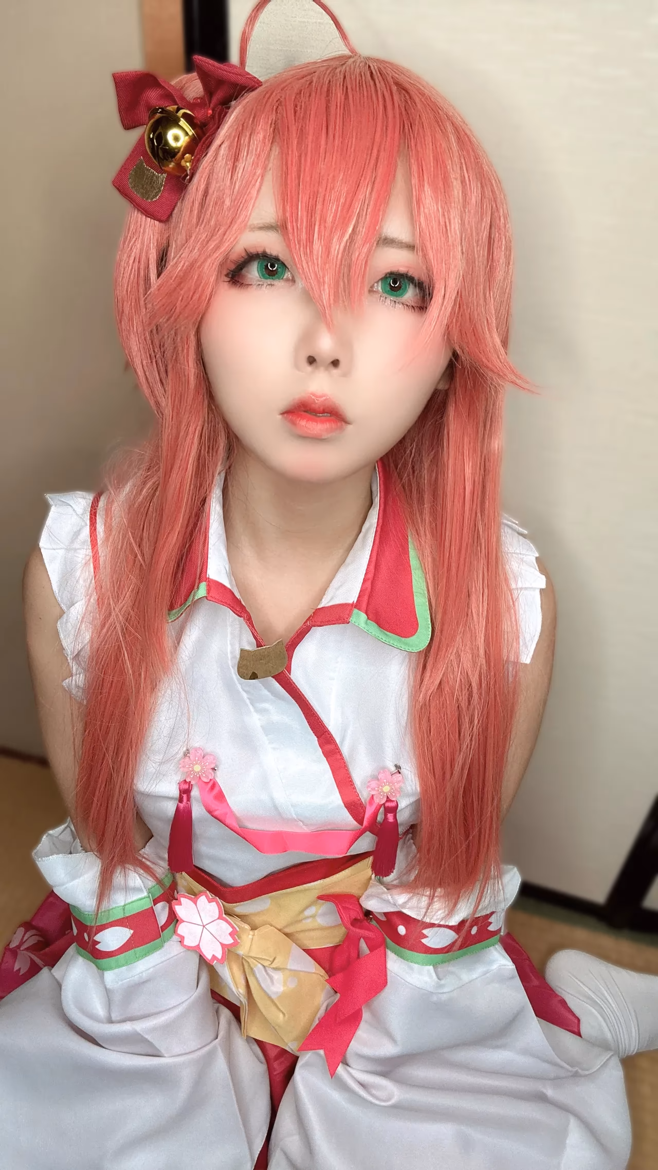 Chuchu Nagomitei as Sakura Miko — cosplay photo 31 of 50